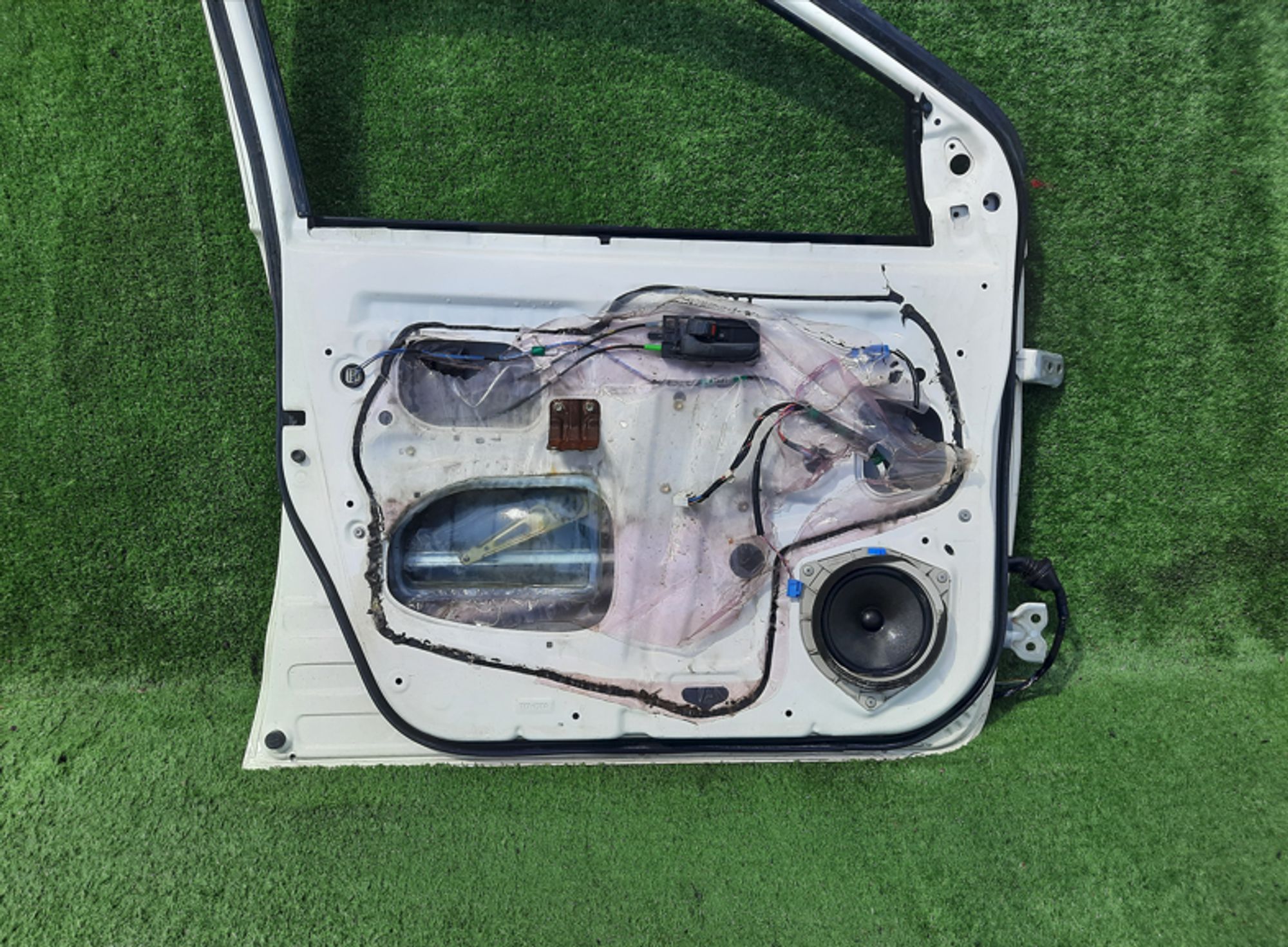 1112 дверь на TOYOTA IST NCP60, 9500 рублей, Невинномысск