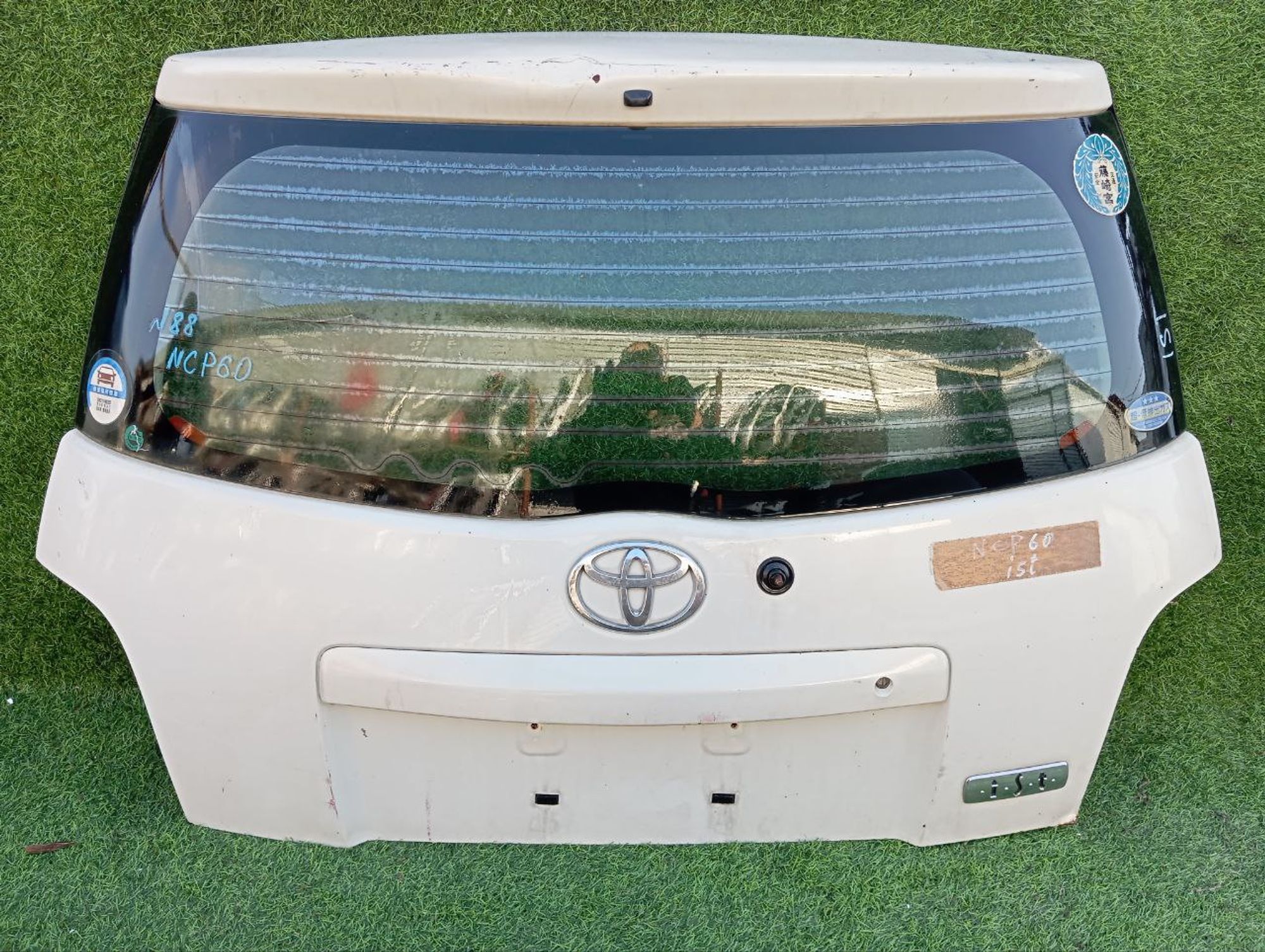 88 дверь багажника на TOYOTA IST NCP60, 12500 рублей, Невинномысск