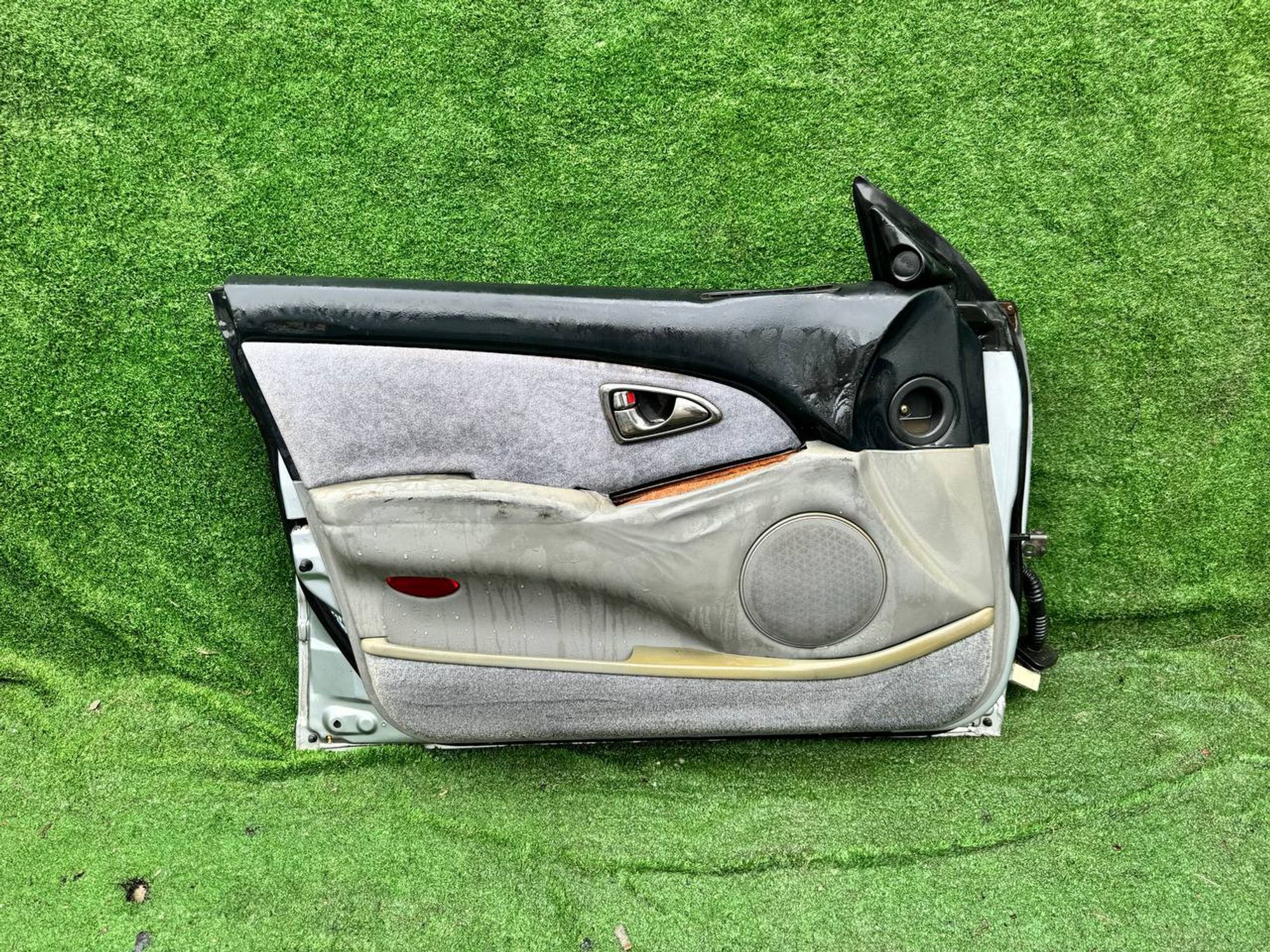 1351 дверь на MITSUBISHI DIAMANTE F31A, 6500 рублей, Невинномысск