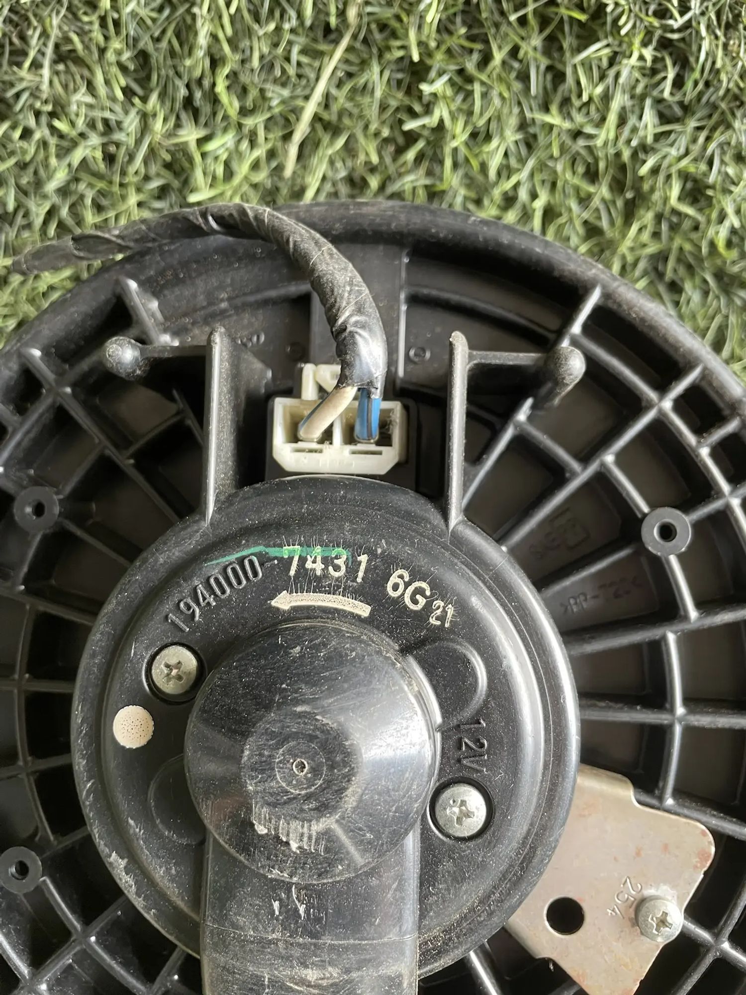 https://ycs.partsauto.market/partsauto-images/thmbs/userImages/772e461030aea93f4dbb6447c0f924d3/part/7e7607f0-6dbd-475f-9dd0-df600f37f9ec_1778666130560.jpg