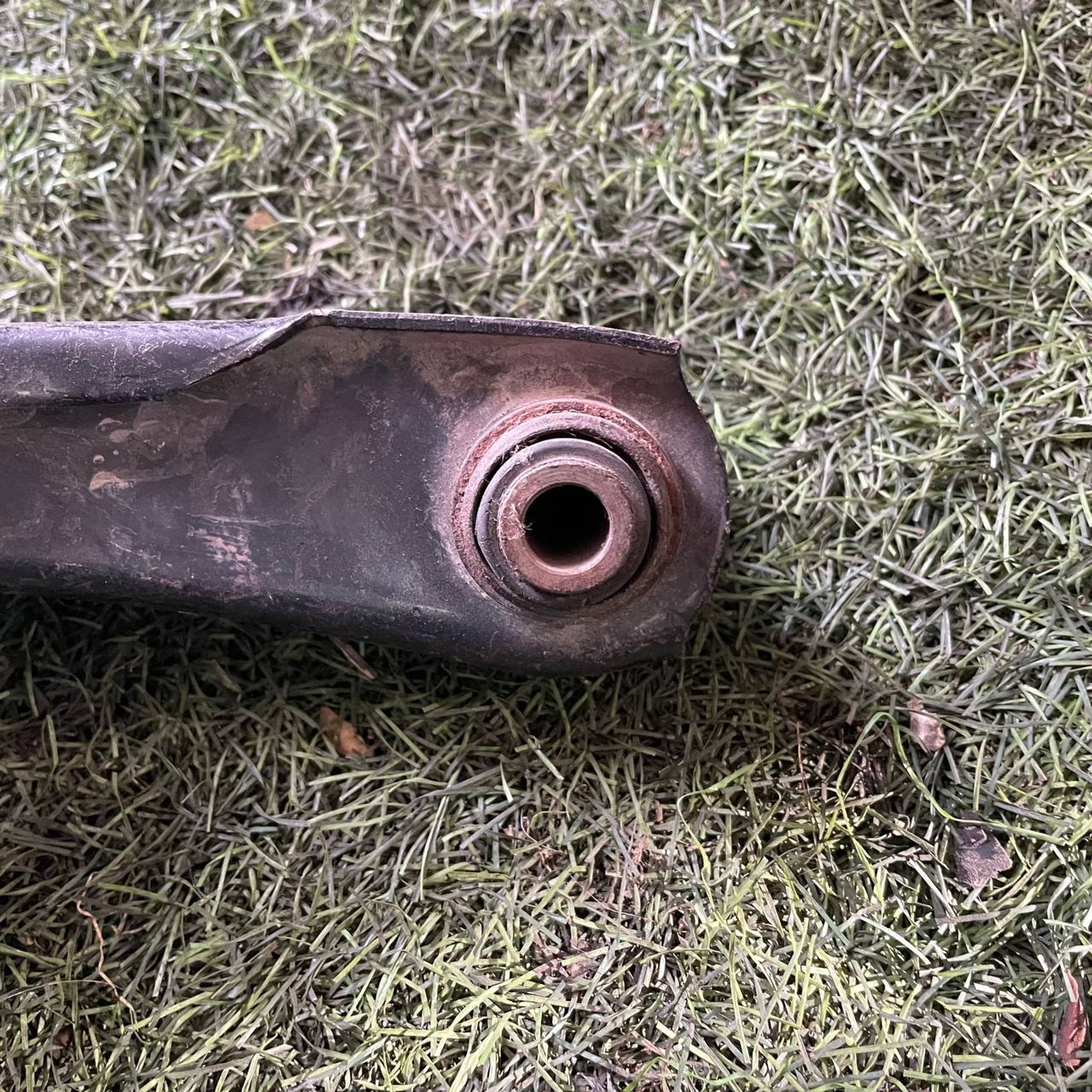 156 Рычаг передний правый нижний MITSUBISHI PAJERO JUNIOR H57A, 3500 рублей, Невинномысск