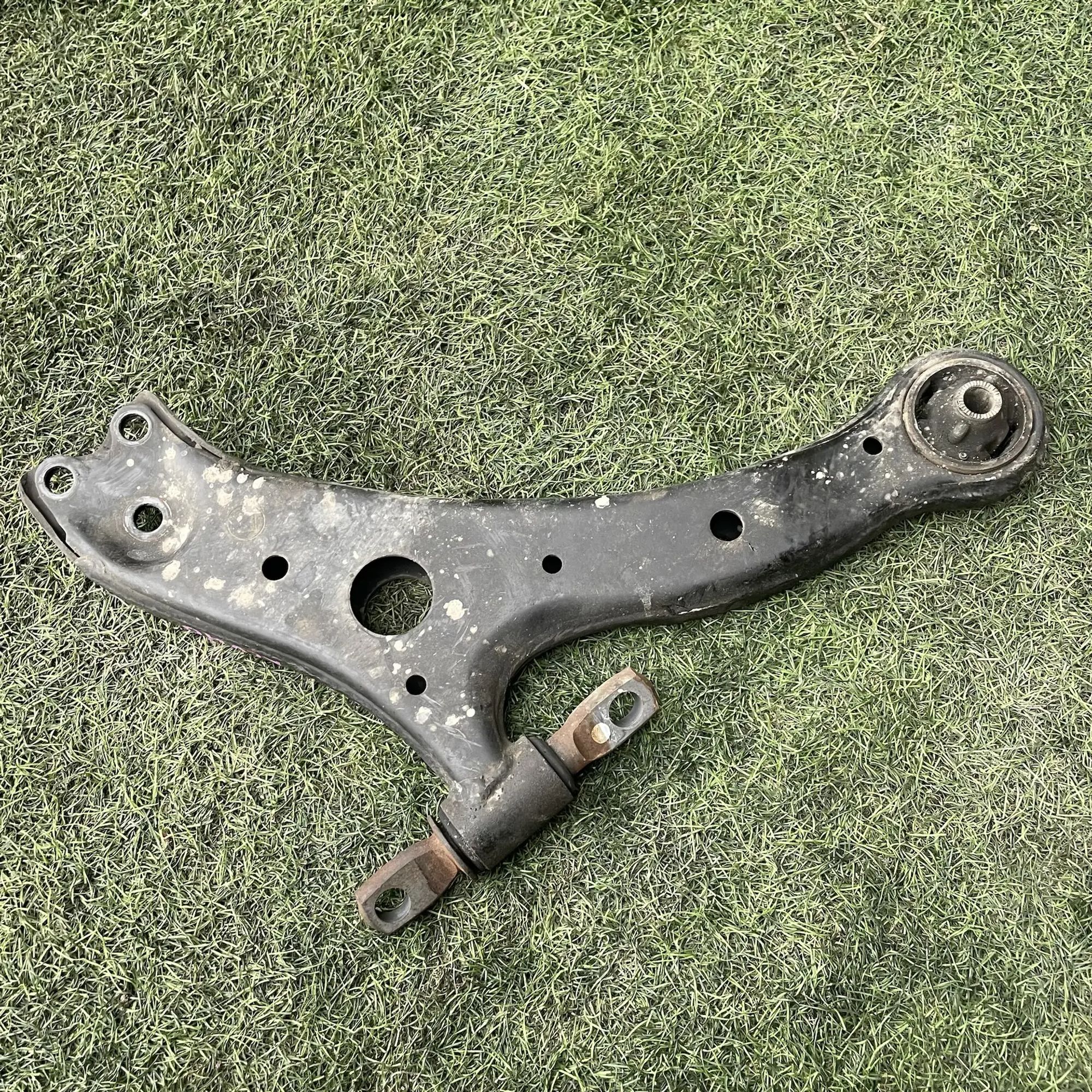 https://ycs.partsauto.market/partsauto-images/thmbs/userImages/772e461030aea93f4dbb6447c0f924d3/part/7eb4922c-8ded-4f4c-8763-cfb25c1eee42_1779194758925.jpg