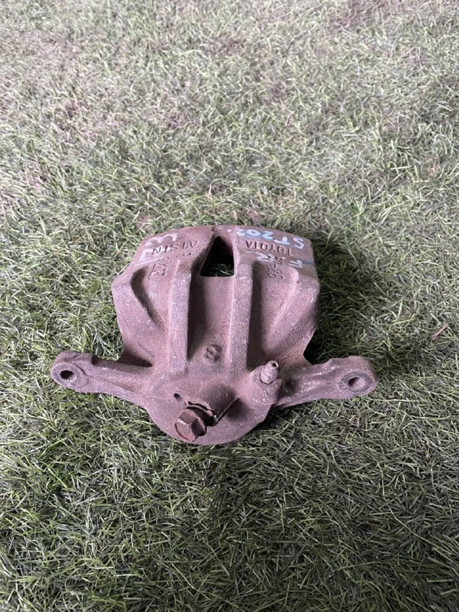 173 Суппорт тормозной передний правый TOYOTA CELICA ST202, 3000 рублей, Невинномысск