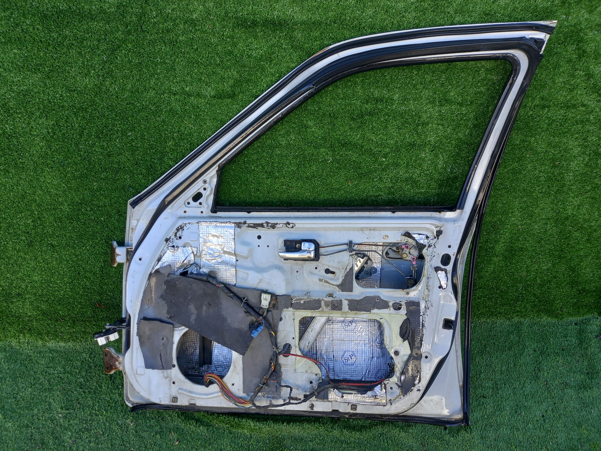 1031 дверь передняя правая на NISSAN SKYLINE ER33, 7000 рублей, Невинномысск