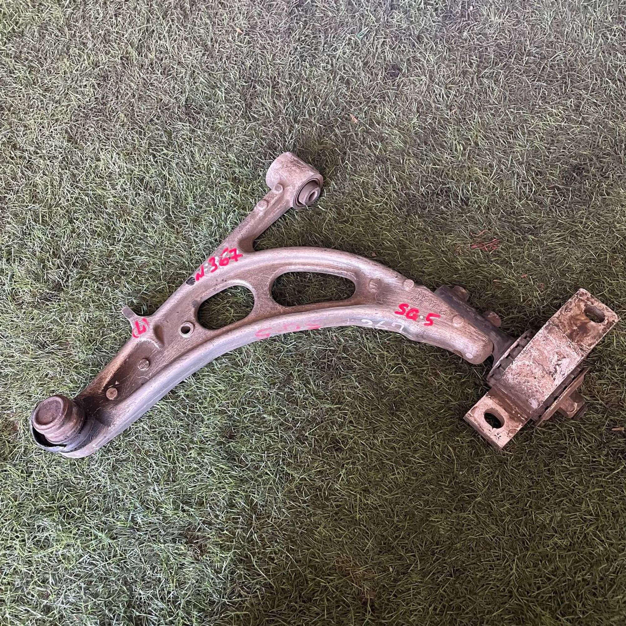 367 Рычаг передний левый нижний SUBARU FORESTER SG5, 4500 рублей, Невинномысск