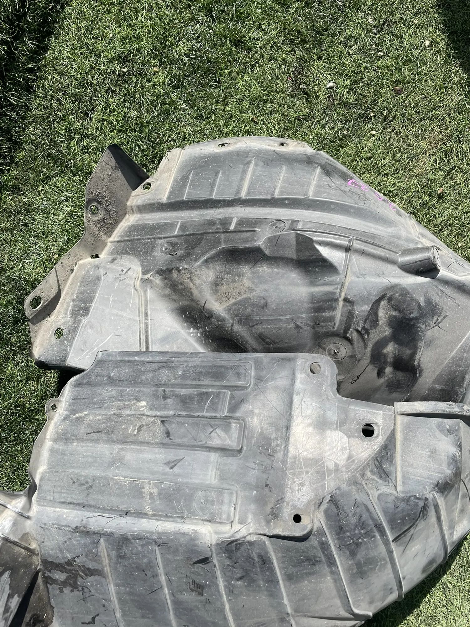 2537 Подкрылок передний левый Nissan Tiida C11 Хетчбек, 4500 рублей, Невинномысск