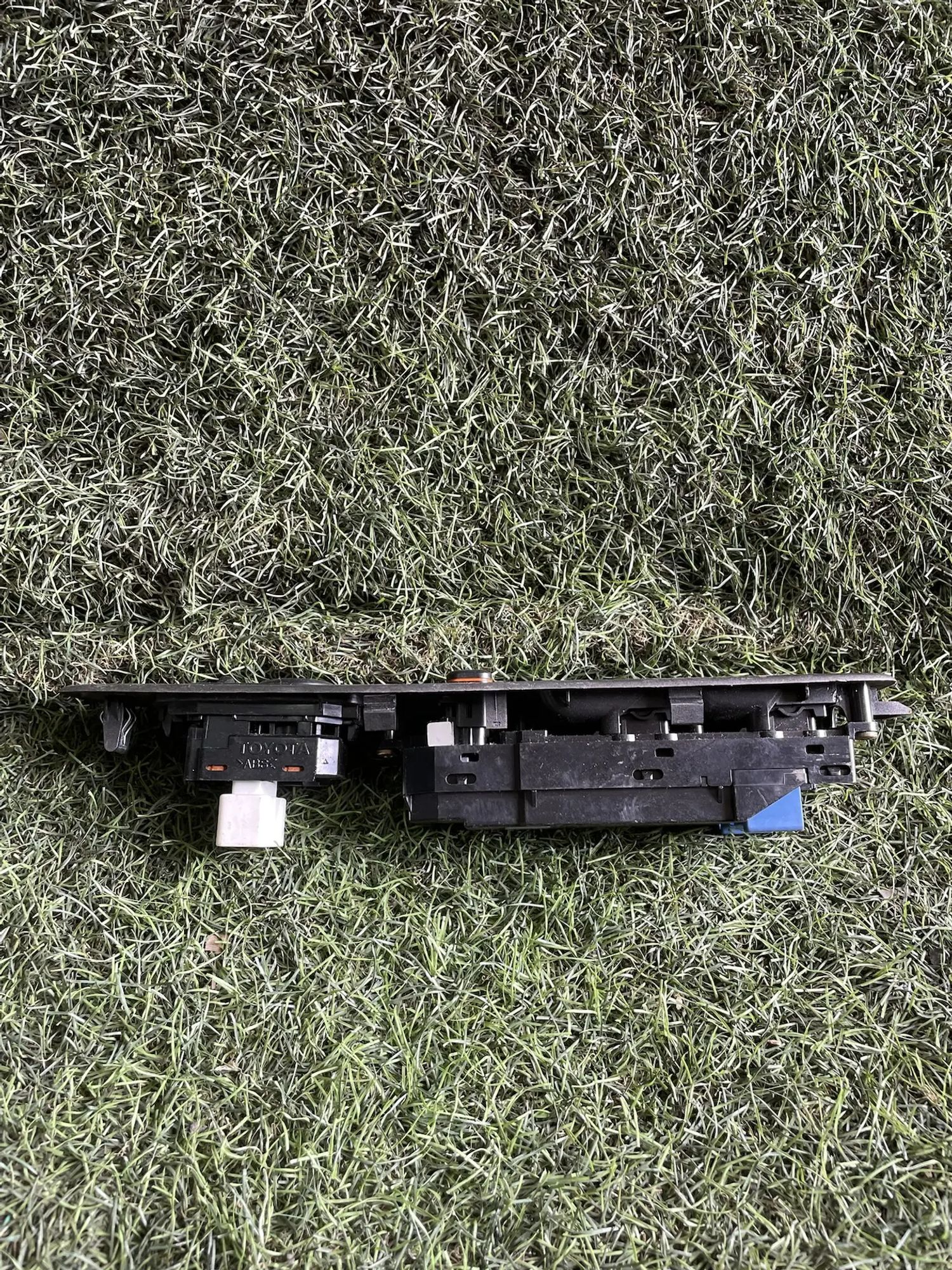 https://ycs.partsauto.market/partsauto-images/thmbs/userImages/772e461030aea93f4dbb6447c0f924d3/part/805dcbde-2426-447f-bf9d-c640e8e7f6b9_1778674989722.jpg