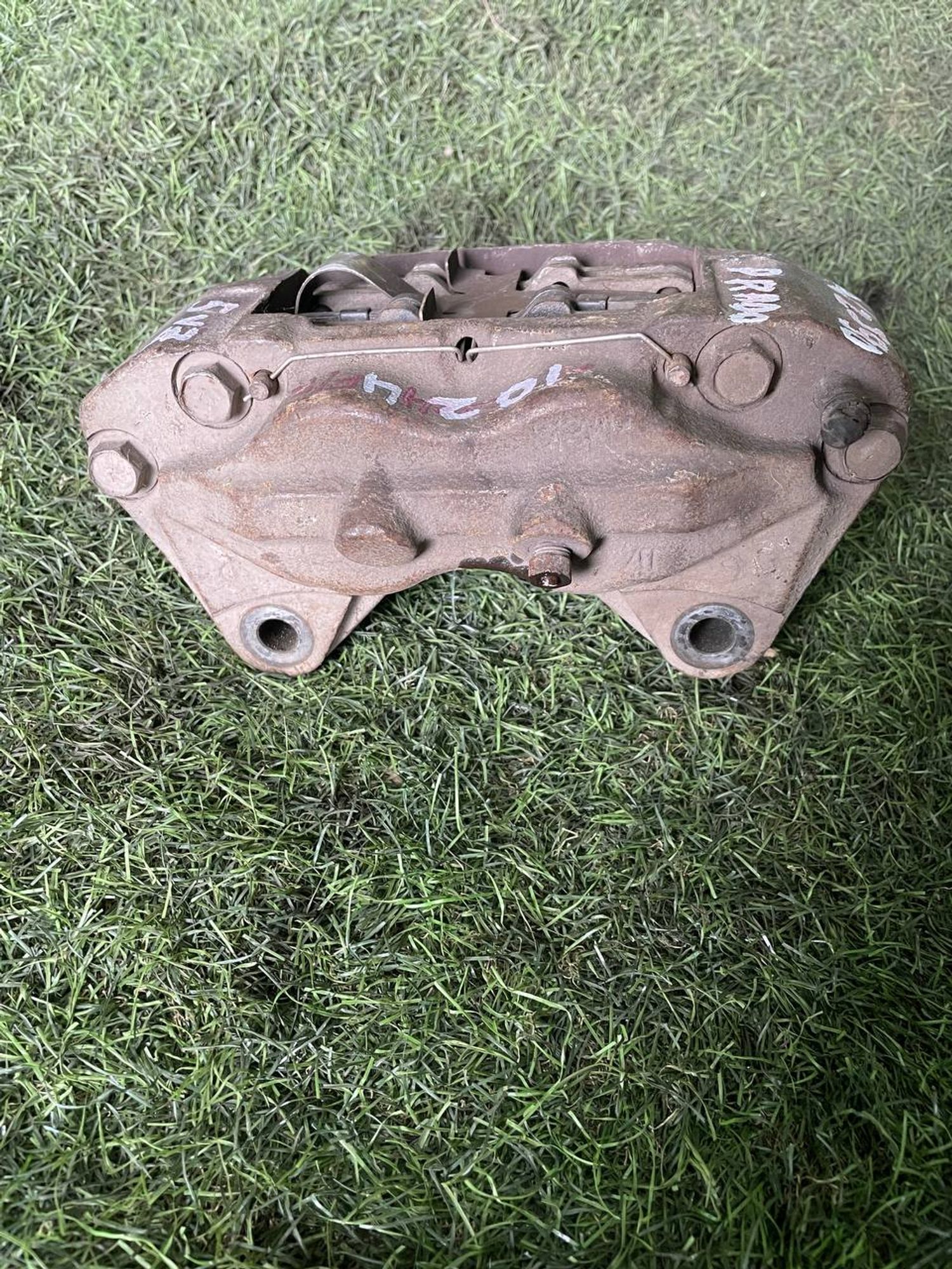 1024 Суппорт тормозной передний правый TOYOTA PRADO VZJ90 5VZ, 3000 рублей, Невинномысск