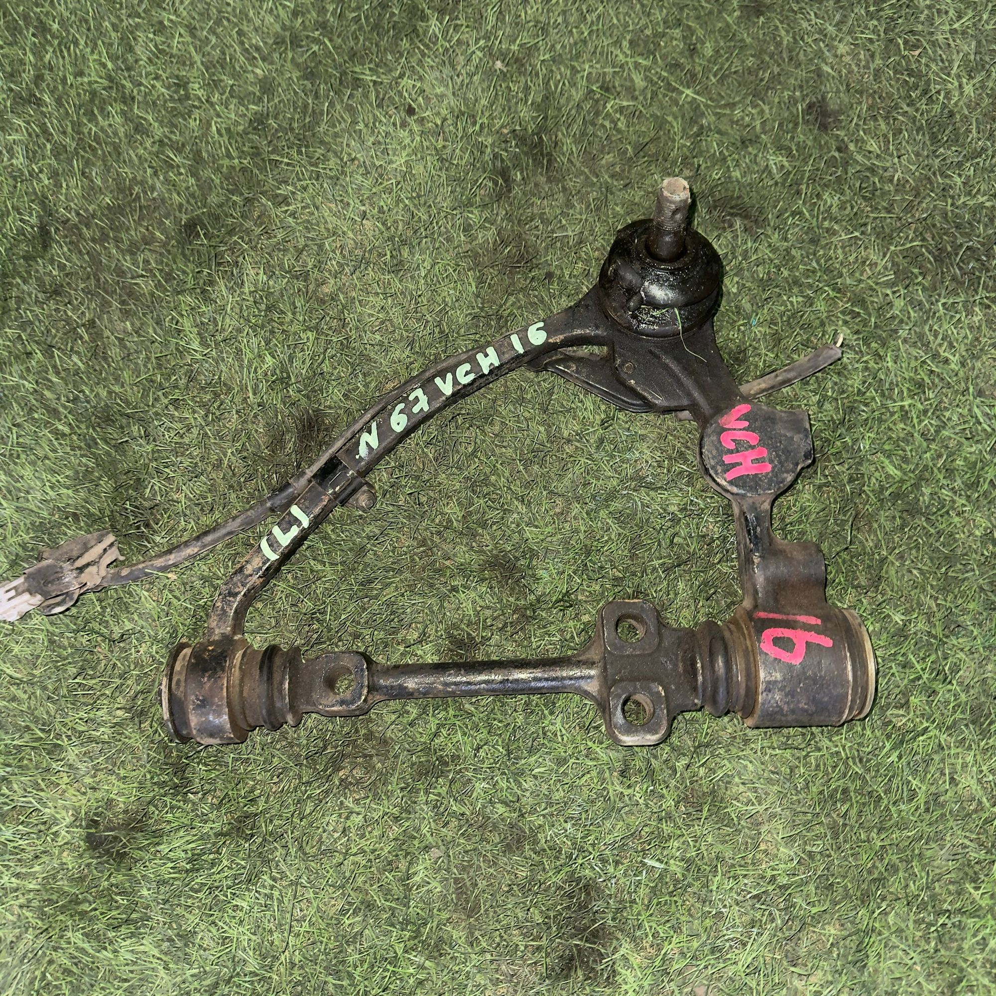 67 Рычаг передний левый верхний TOYOTA HIACE KZH106 1KZ, 7500 рублей, Невинномысск