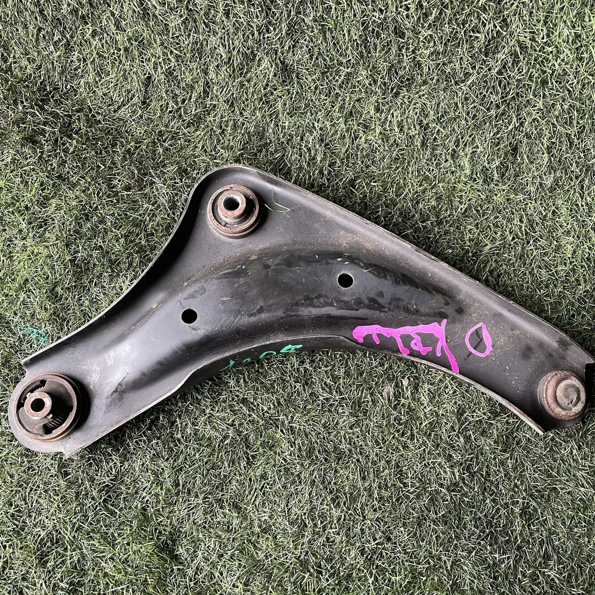https://ycs.partsauto.market/partsauto-images/thmbs/userImages/772e461030aea93f4dbb6447c0f924d3/part/81353974-ec30-479f-95db-7a293c3dcc40_1776935387298.jpg