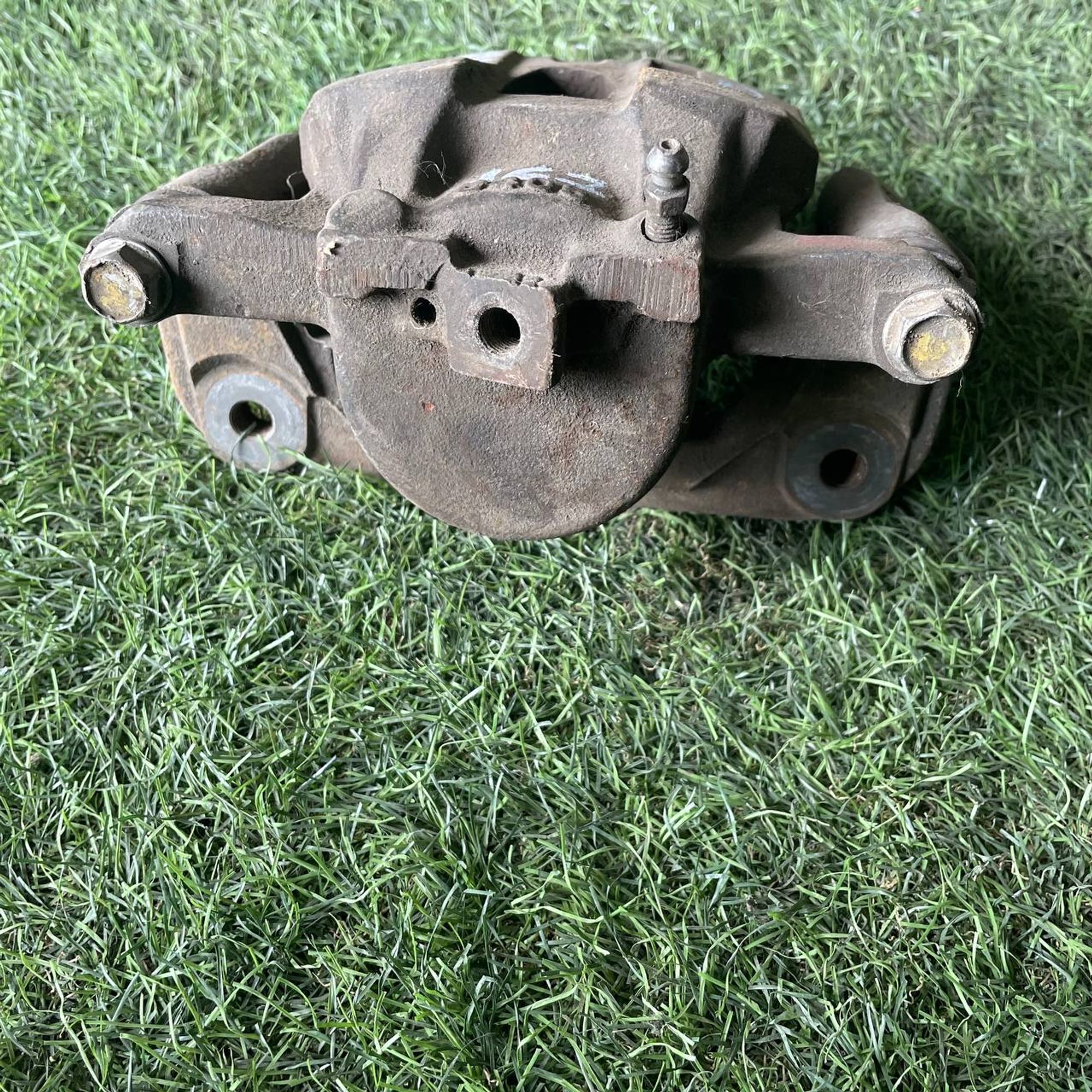 167 Суппорт тормозной передний правый TOYOTA VOXY AZR60, 3000 рублей, Невинномысск