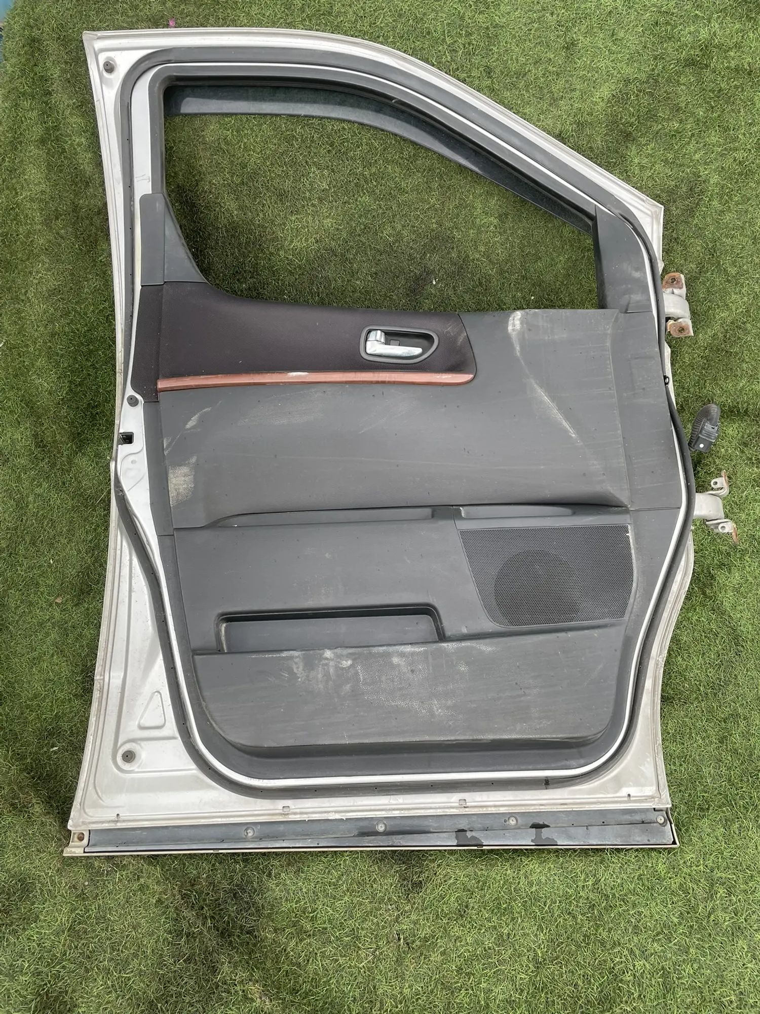 4136 Дверь передняя левая NISSAN ELGRAND ME51 VQ25DE, 10000 рублей, Невинномысск