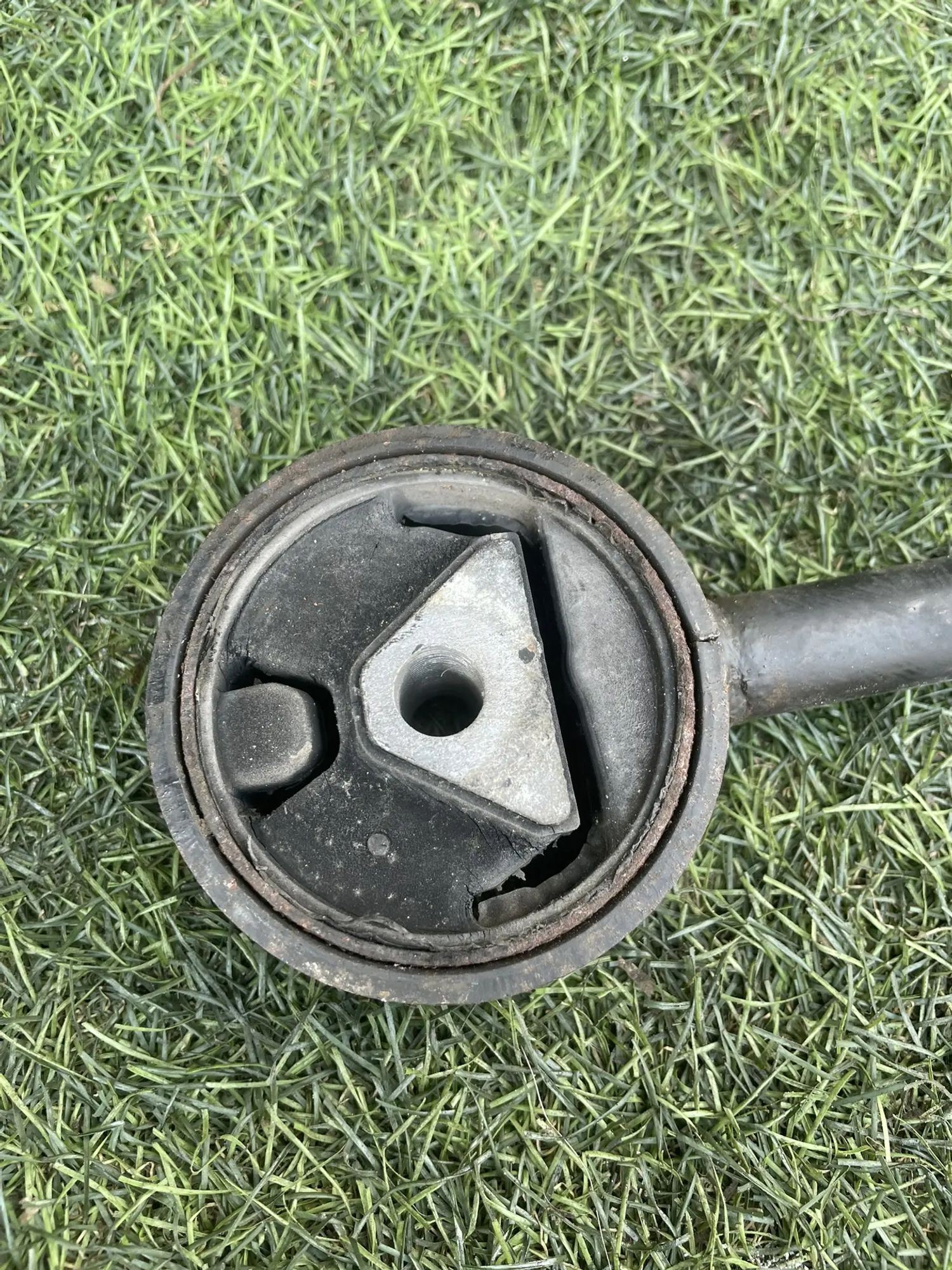 https://ycs.partsauto.market/partsauto-images/thmbs/userImages/772e461030aea93f4dbb6447c0f924d3/part/837ab040-13c0-4e00-a813-fb6cd1609813_1776492488740.jpg