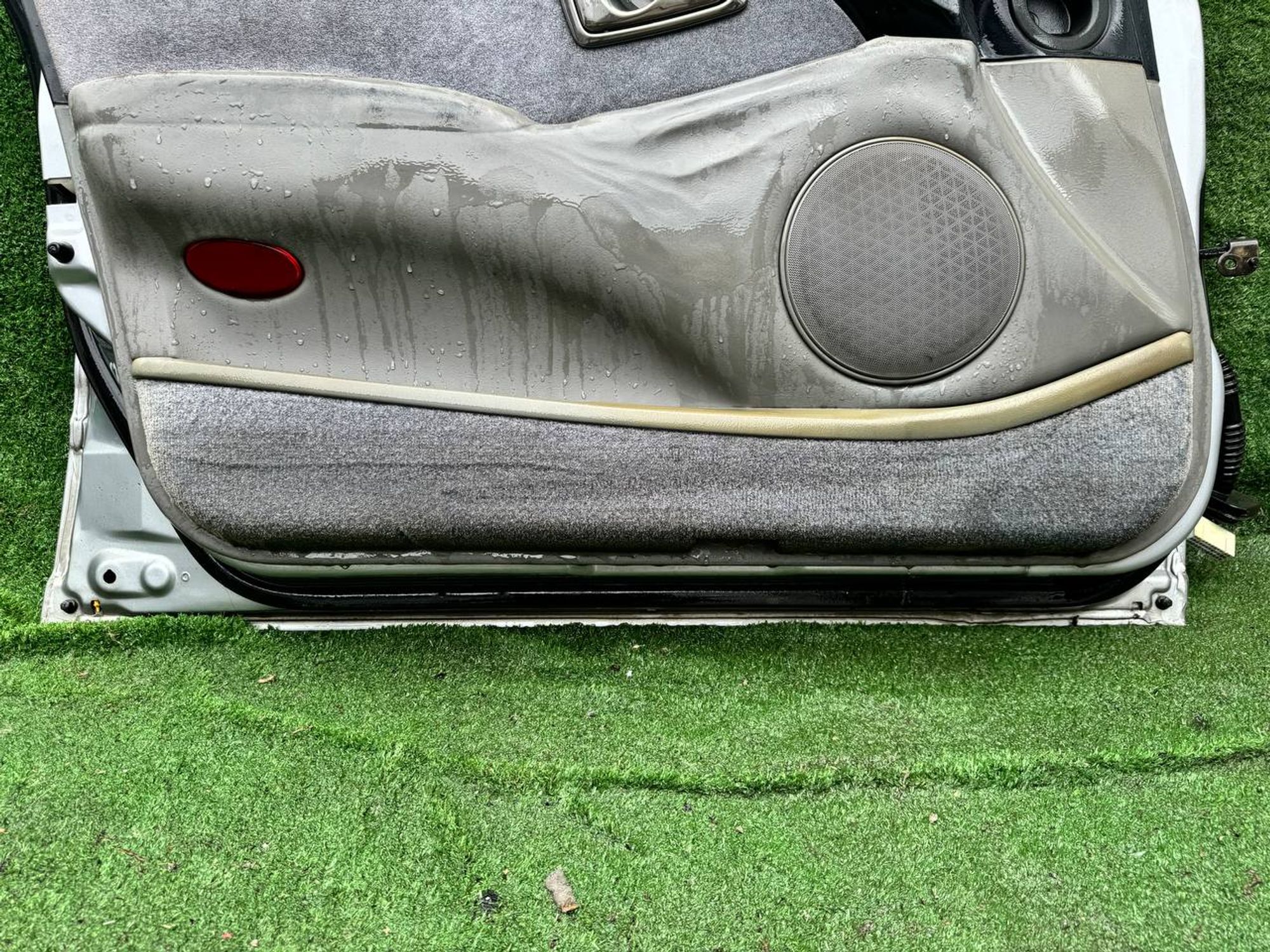 1351 дверь на MITSUBISHI DIAMANTE F31A, 6500 рублей, Невинномысск