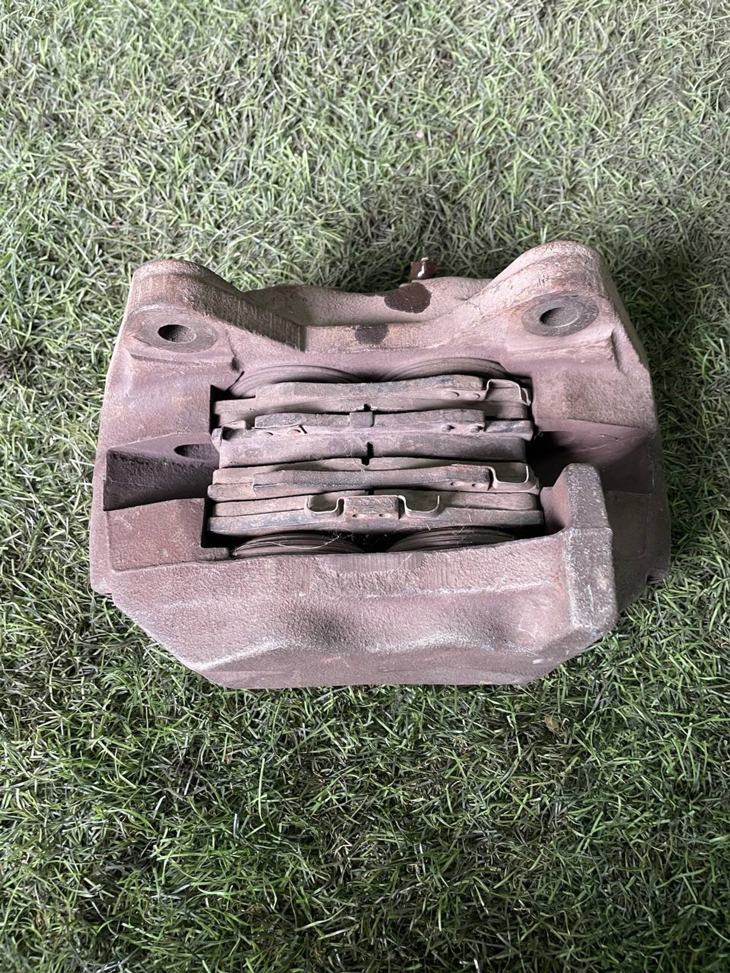 1024 Суппорт тормозной передний правый TOYOTA PRADO VZJ90 5VZ, 3000 рублей, Невинномысск