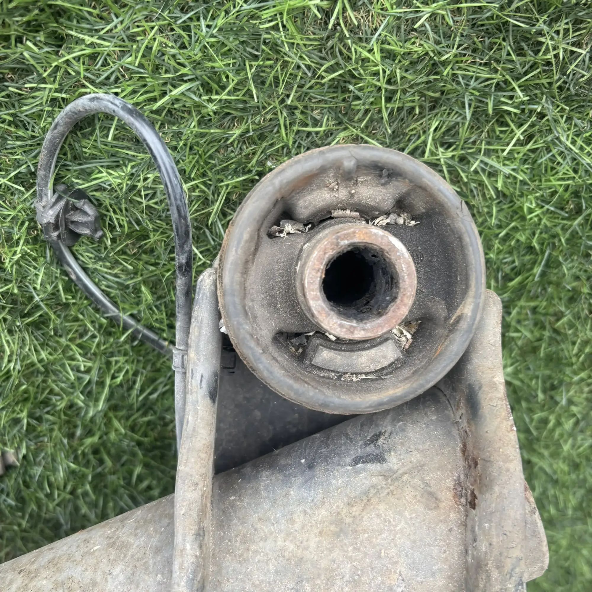 https://ycs.partsauto.market/partsauto-images/thmbs/userImages/772e461030aea93f4dbb6447c0f924d3/part/843c6a4a-d314-4263-a055-b2c7420aa5bb_1777018372480.jpg