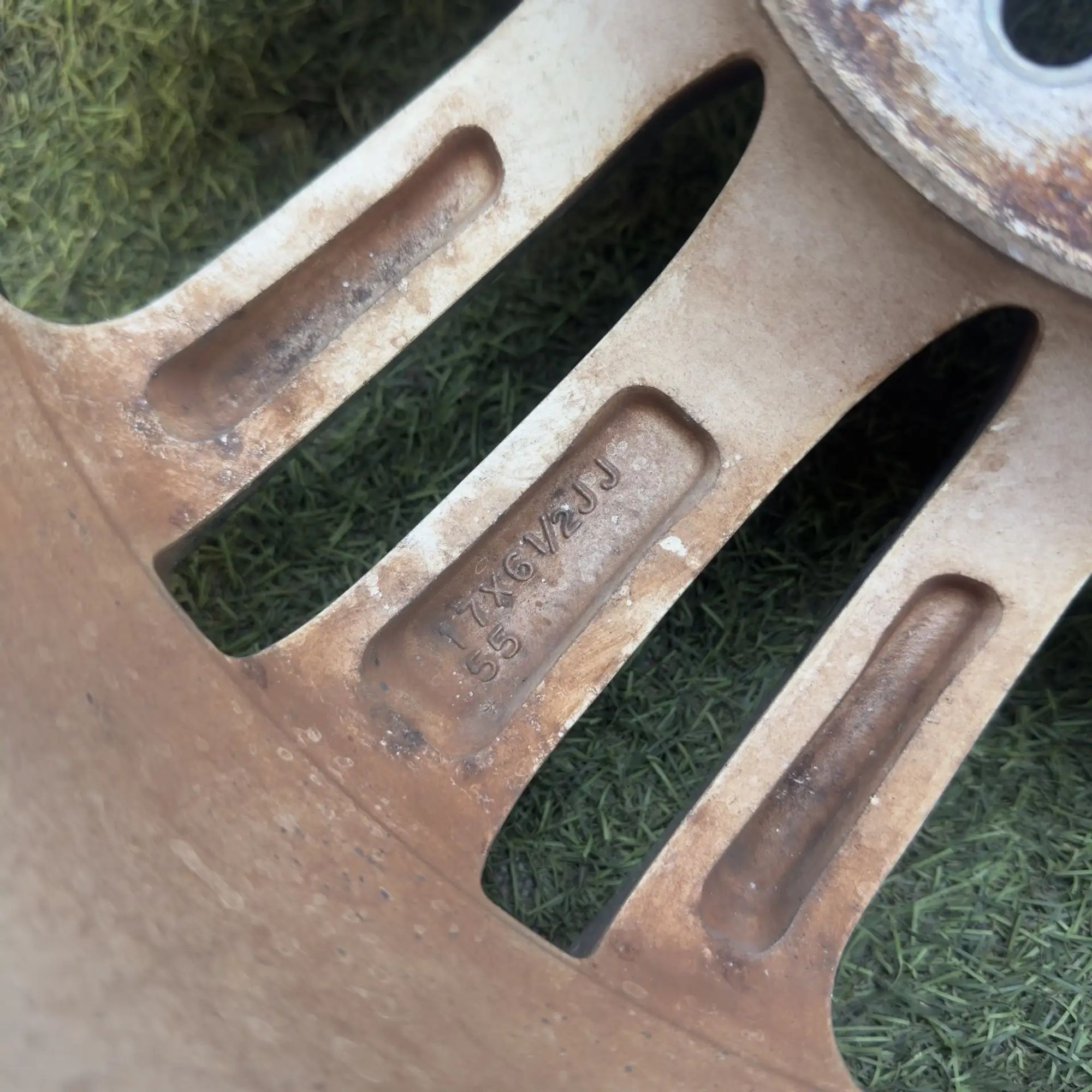 https://ycs.partsauto.market/partsauto-images/thmbs/userImages/772e461030aea93f4dbb6447c0f924d3/part/845d178d-881c-4c0c-8105-23140879bee8_1778244345668.jpg