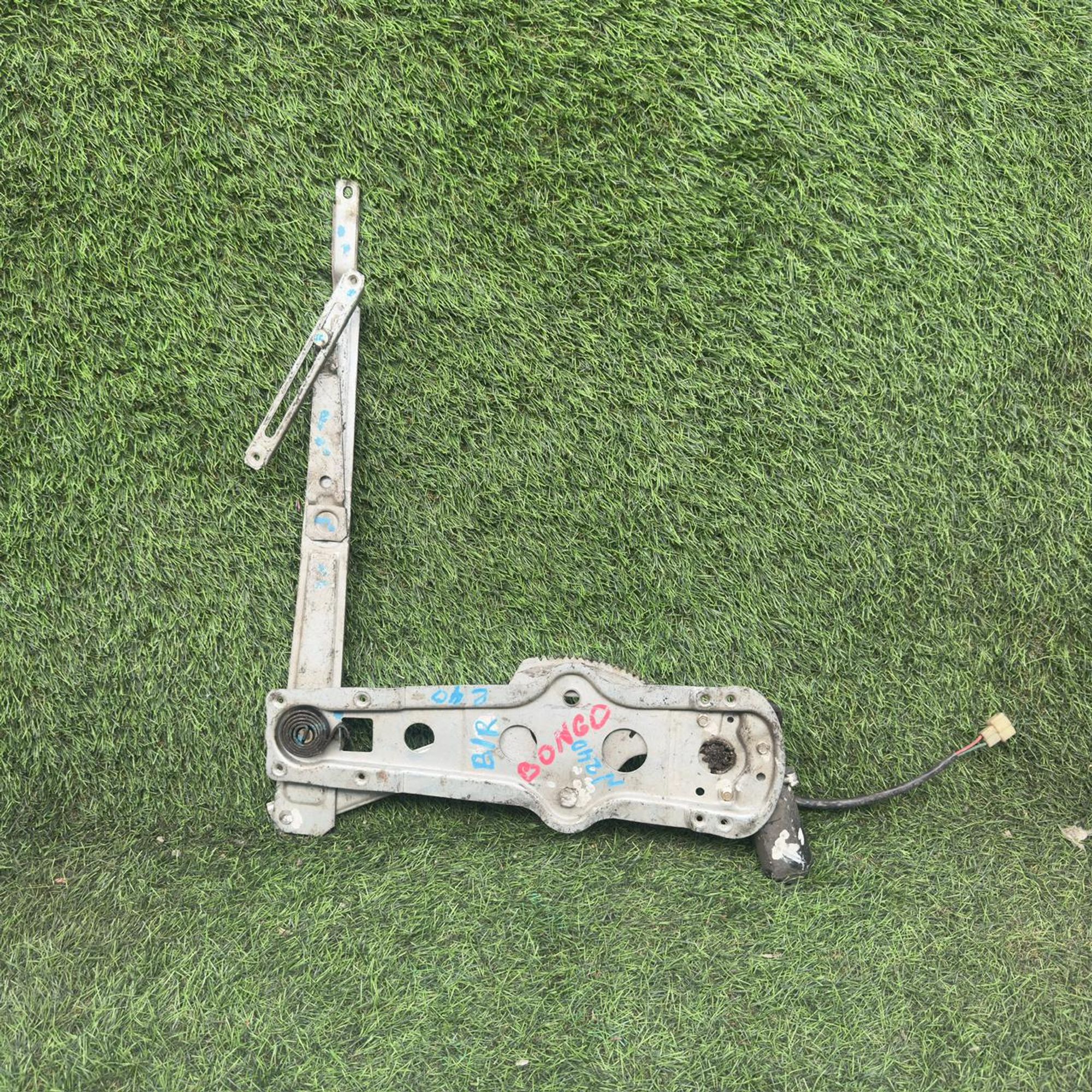 240 Стеклоподъемник задней правой двери MAZDA BONGO, 3500 рублей, Невинномысск