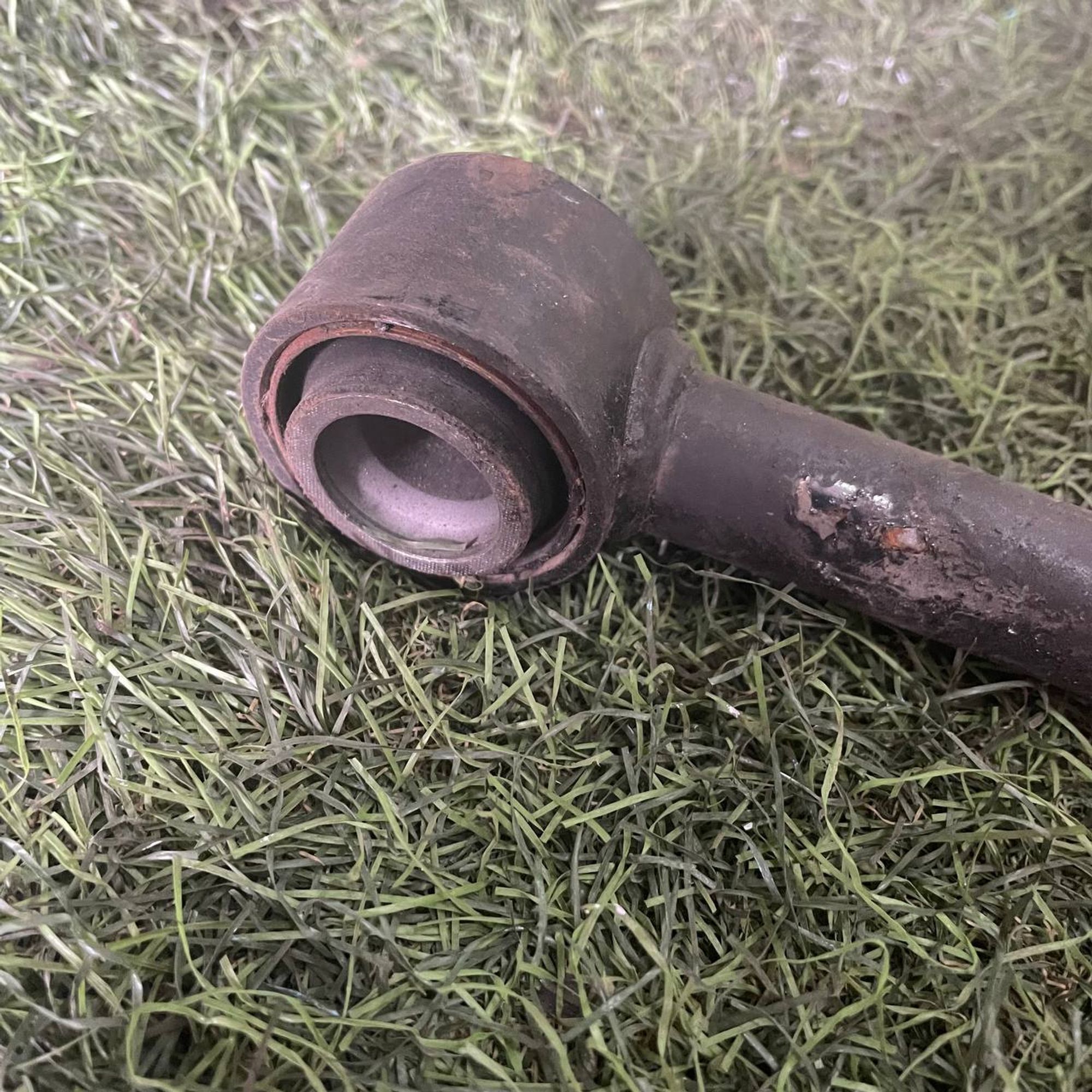 555 Рычаг задний поперечный нижний NISSAN TEANA J31 VQ23DE, 2000 рублей, Невинномысск