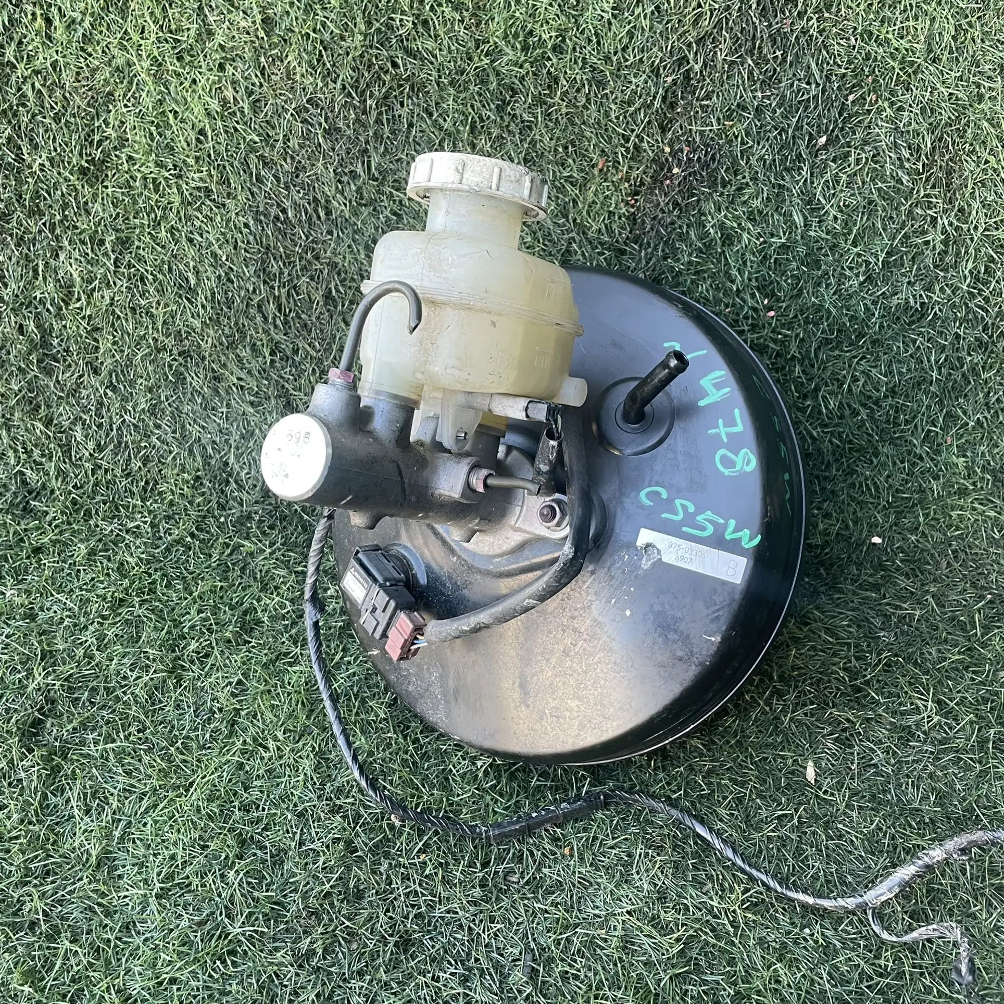 https://ycs.partsauto.market/partsauto-images/thmbs/userImages/772e461030aea93f4dbb6447c0f924d3/part/84e2567c-dc77-4039-b01e-53af80123762_1776844699466.jpg