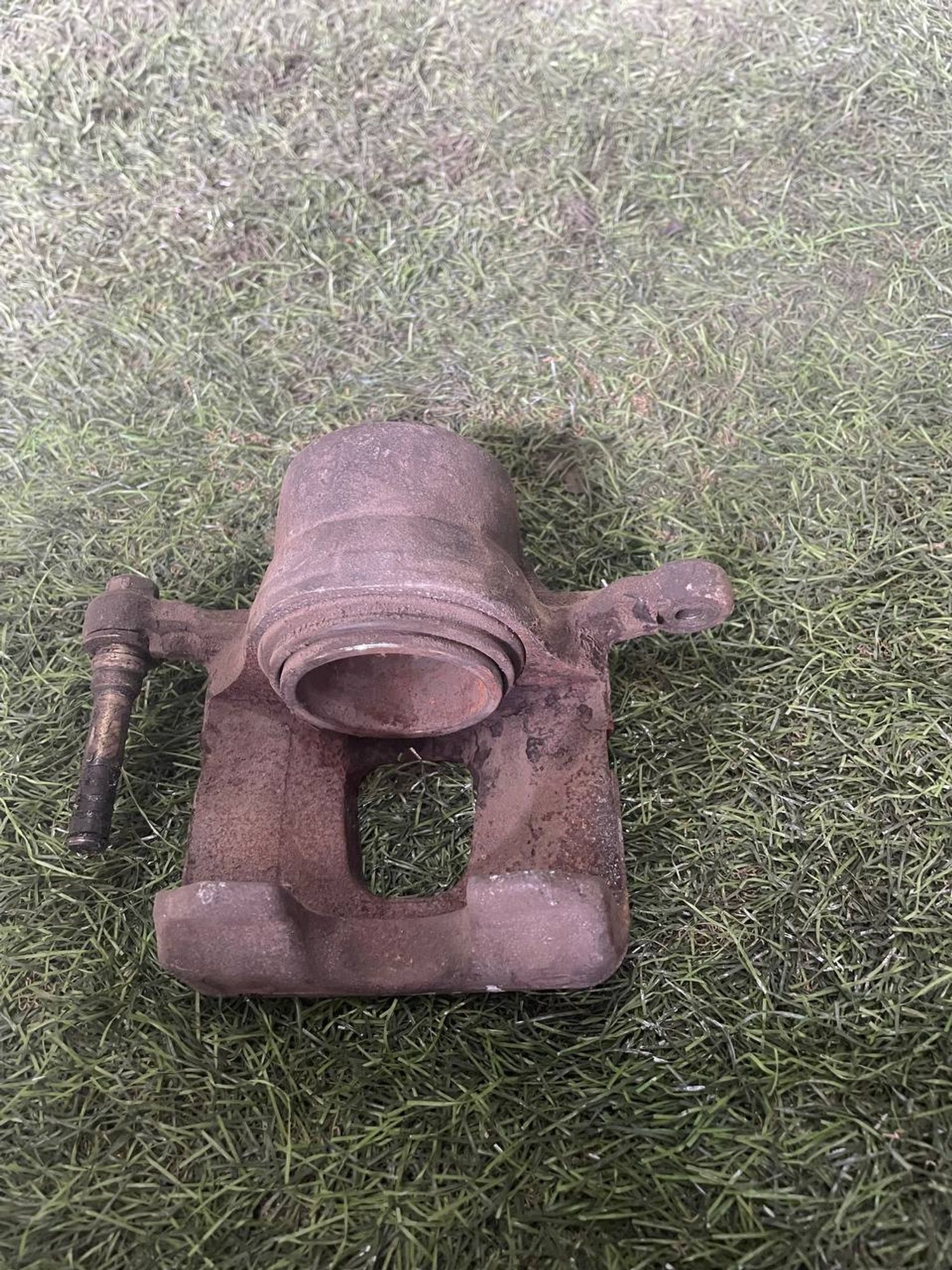 375 Суппорт тормозной передний левый NISSAN CEFIRO A32, 3000 рублей, Невинномысск