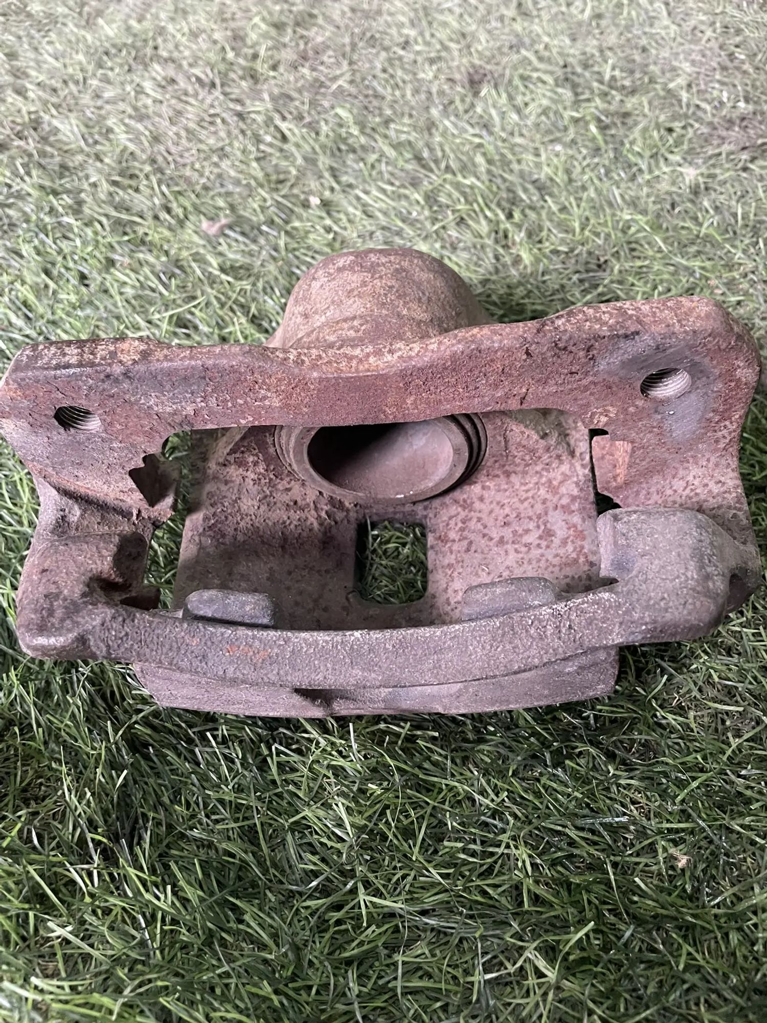 569 Суппорт тормозной передний правый HONDA FIT GD1, 2500 рублей, Невинномысск