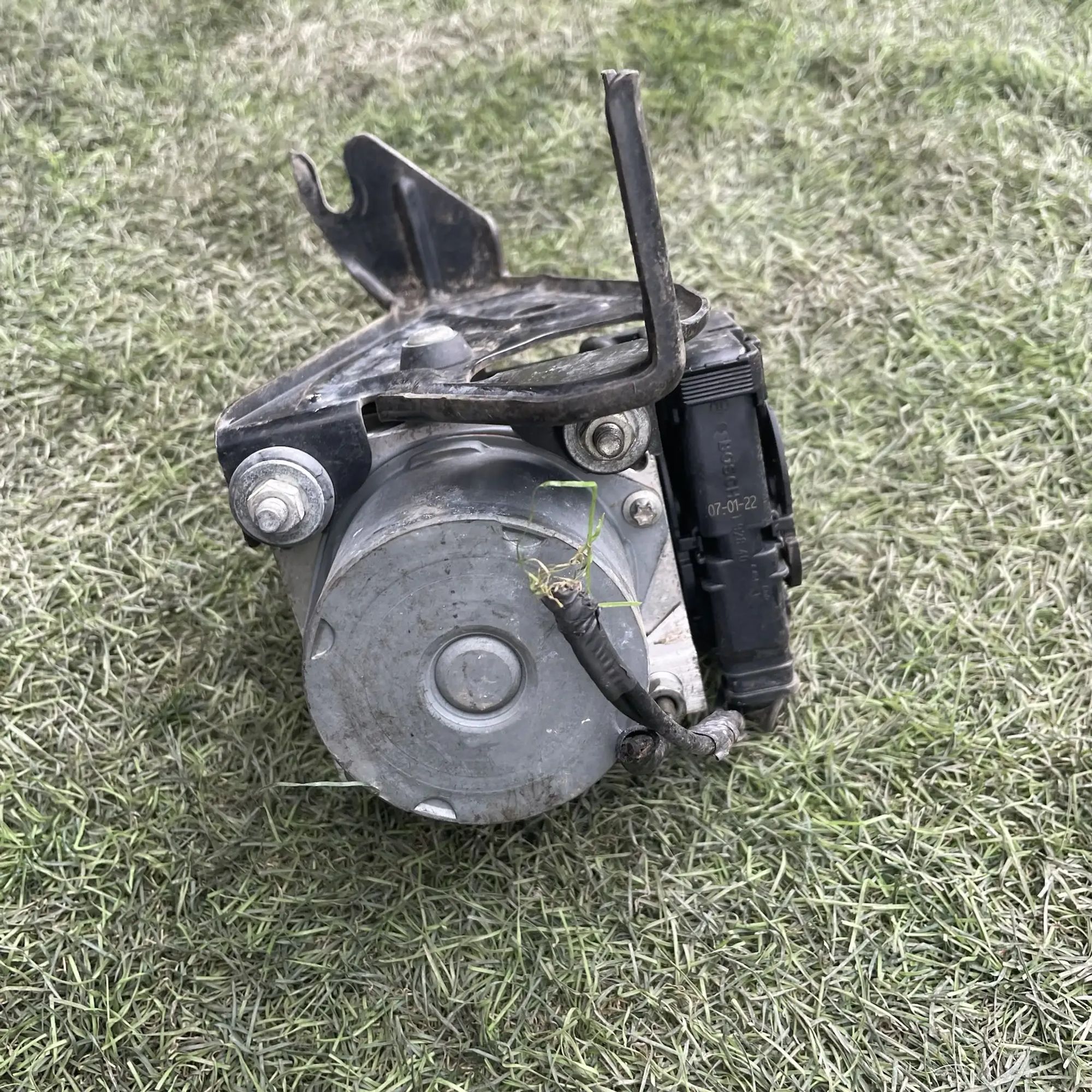 https://ycs.partsauto.market/partsauto-images/thmbs/userImages/772e461030aea93f4dbb6447c0f924d3/part/86867cae-17d0-41ec-84db-1b5a88a76288_1779187592165.jpg