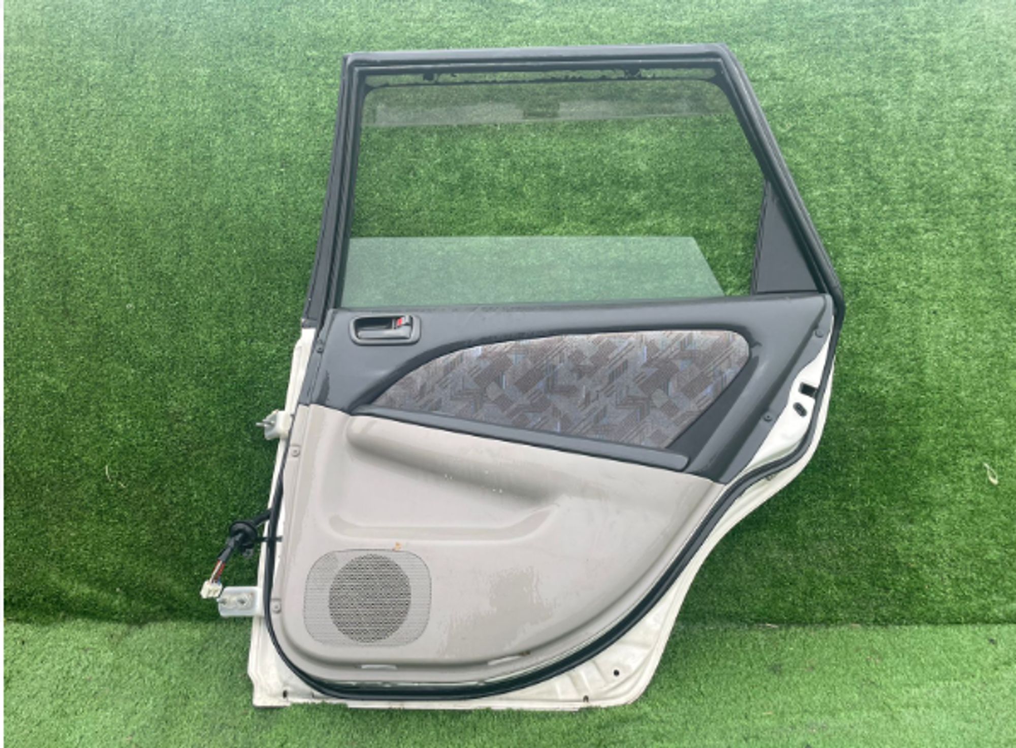 257 дверь на TOYOTA CALDINA ST210, 12500 рублей, Невинномысск