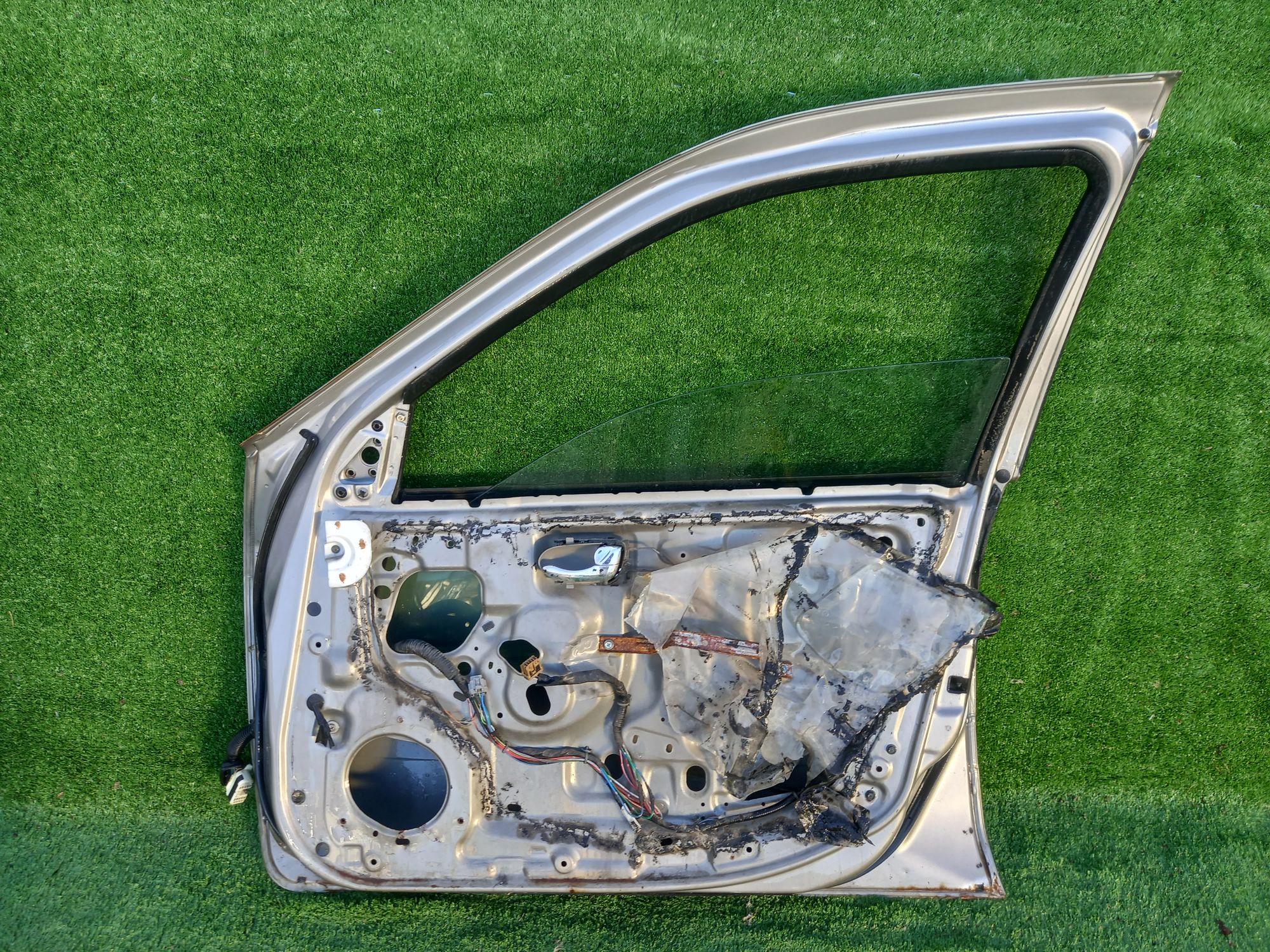 2072 дверь F/R на NISSAN CEFIRO A33, 8000 рублей, Невинномысск