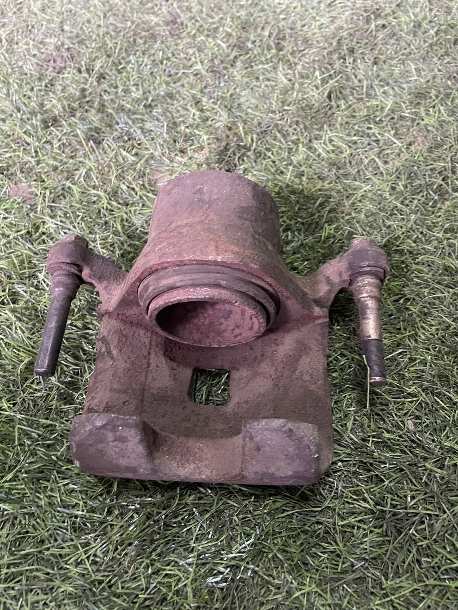 384 Суппорт тормозной передний левый NISSAN CEFIRO A32, 3000 рублей, Невинномысск