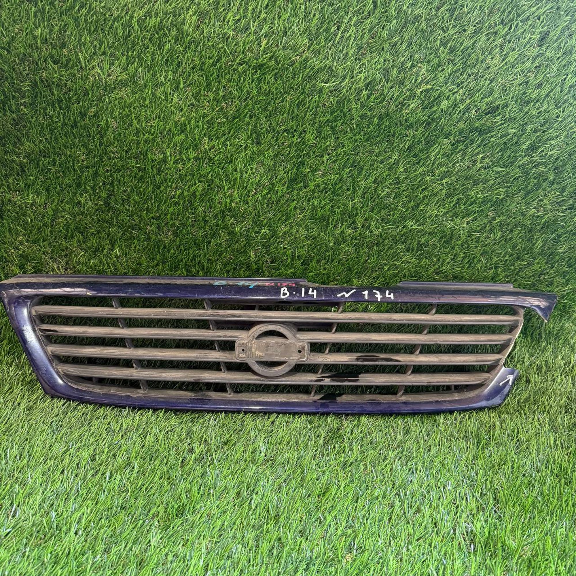 174 Решетка радиатора Nissan Sunny FB14 ДЕФЕКТ, 3000 рублей, Невинномысск