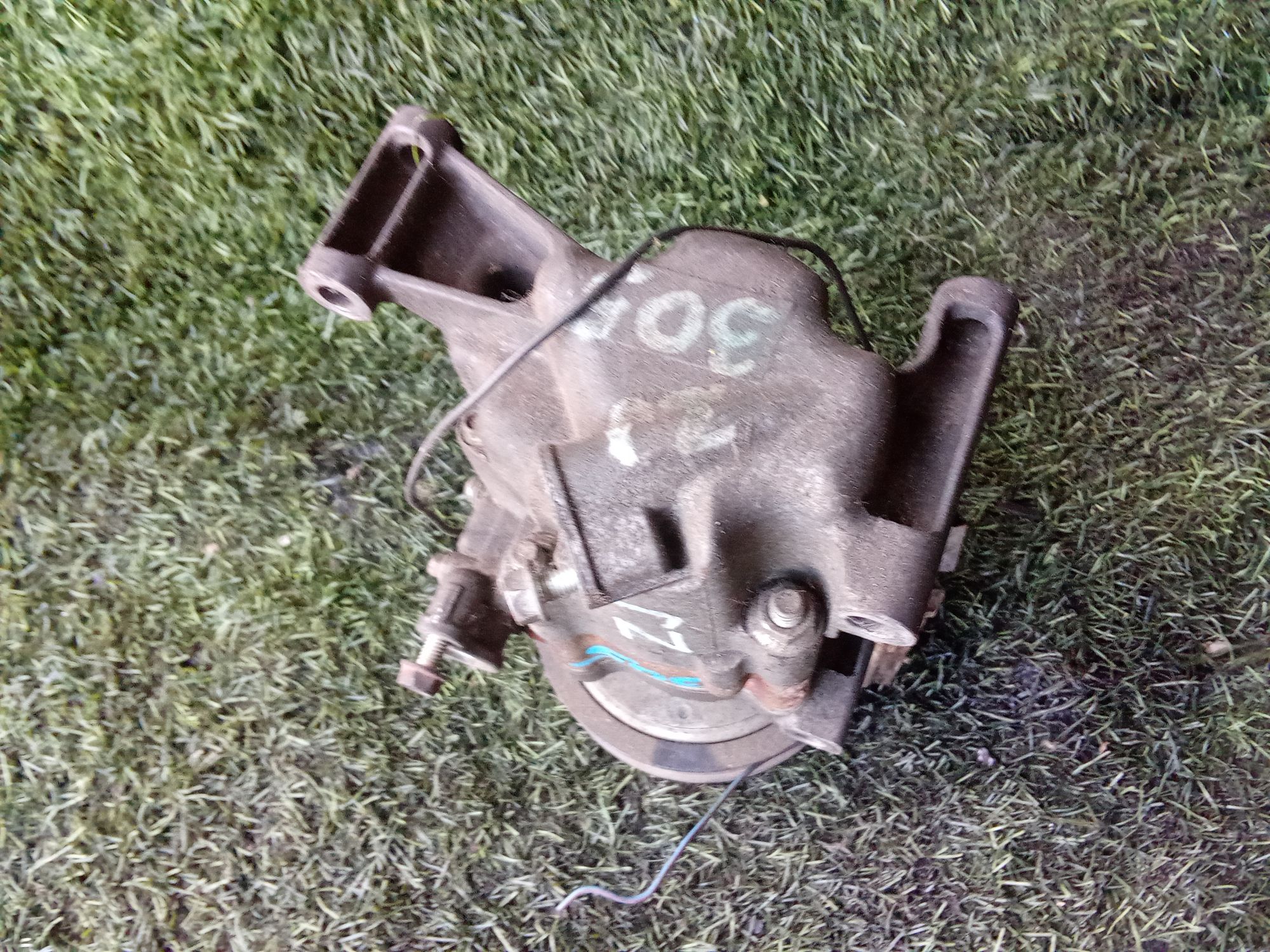 305 Компрессор кондиционера MAZDA ZJ, 9500 рублей, Невинномысск