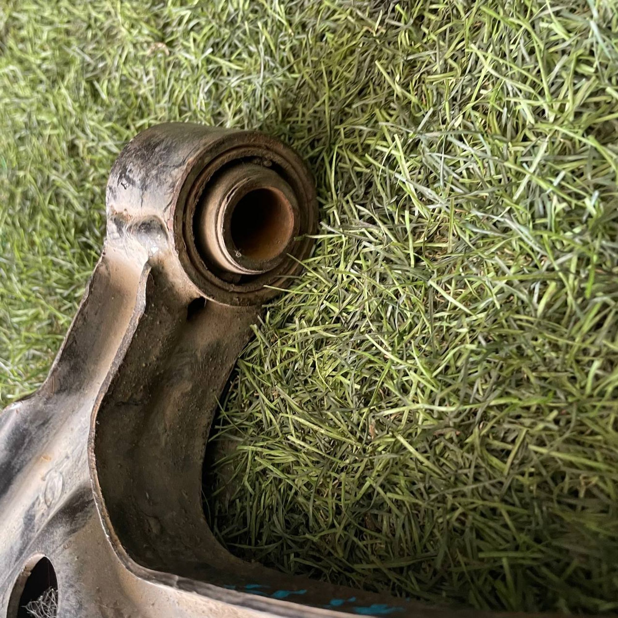 244 Рычаг передний левый нижний NISSAN BLUEBIRD U14, 1 рублей, Невинномысск