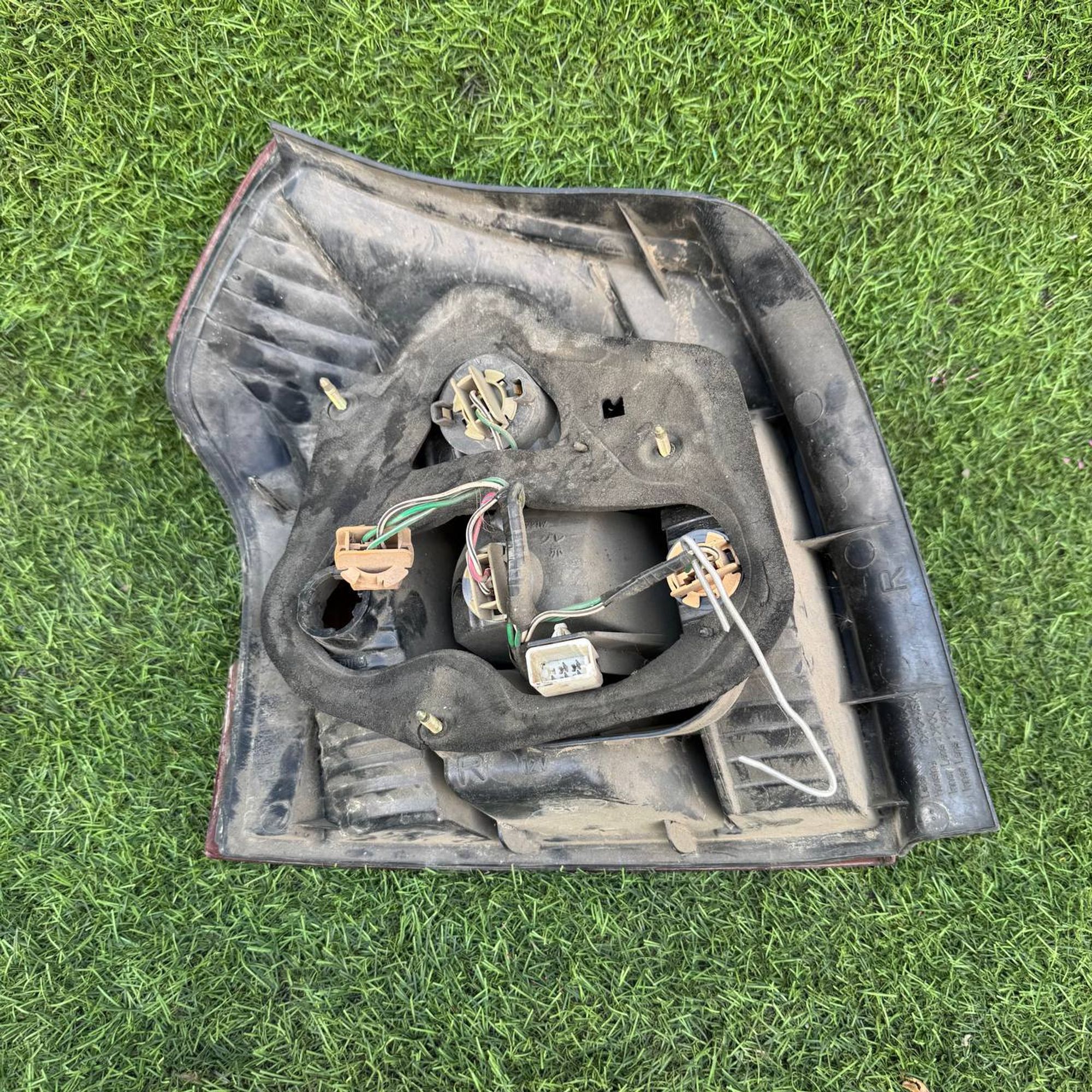 327 Фонарь задний правый TOYOTA ALLEX ZZE123, 4500 рублей, Невинномысск