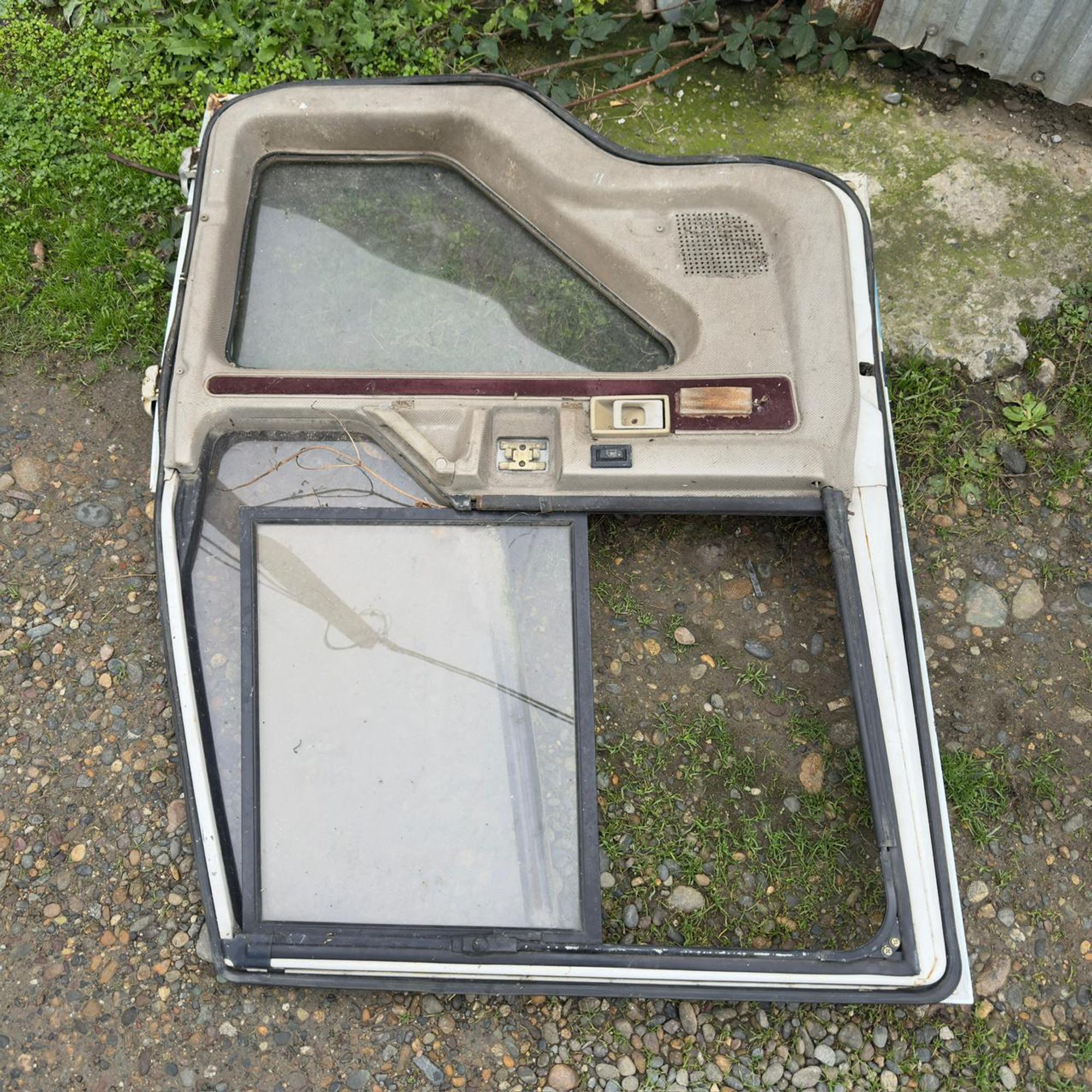 2222 Дверь передняя левая MITSUBISHI FUSO, 9999 рублей, Невинномысск