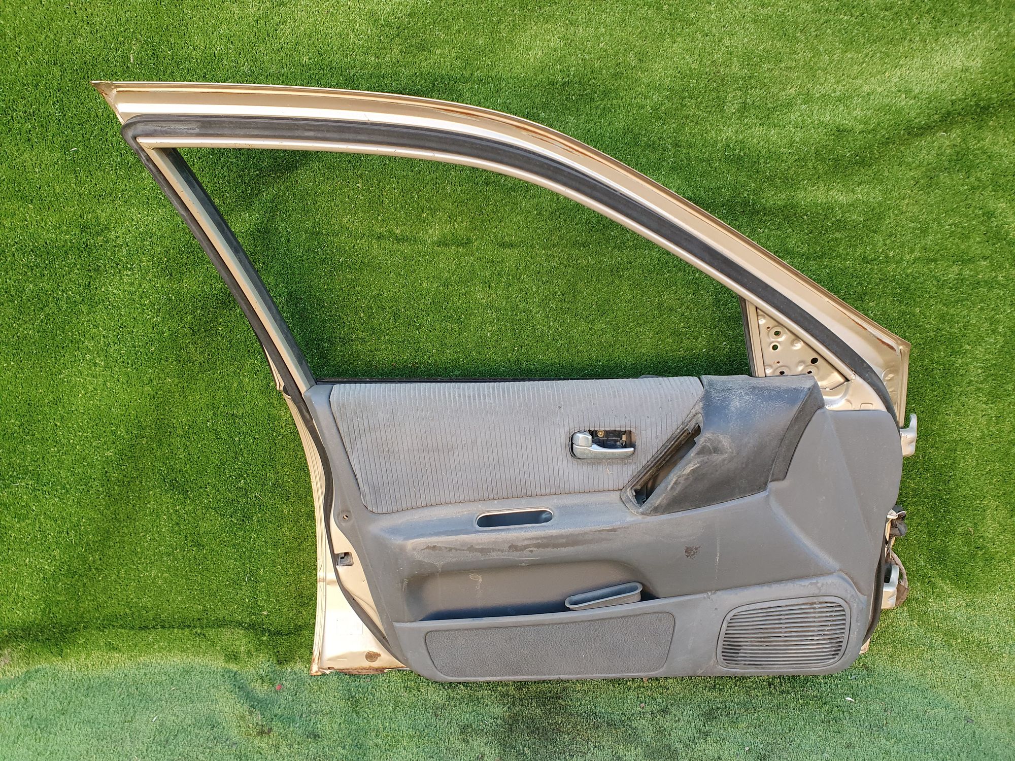 1029 дверь на NISSAN BLUEBIRD U13, 3000 рублей, Невинномысск