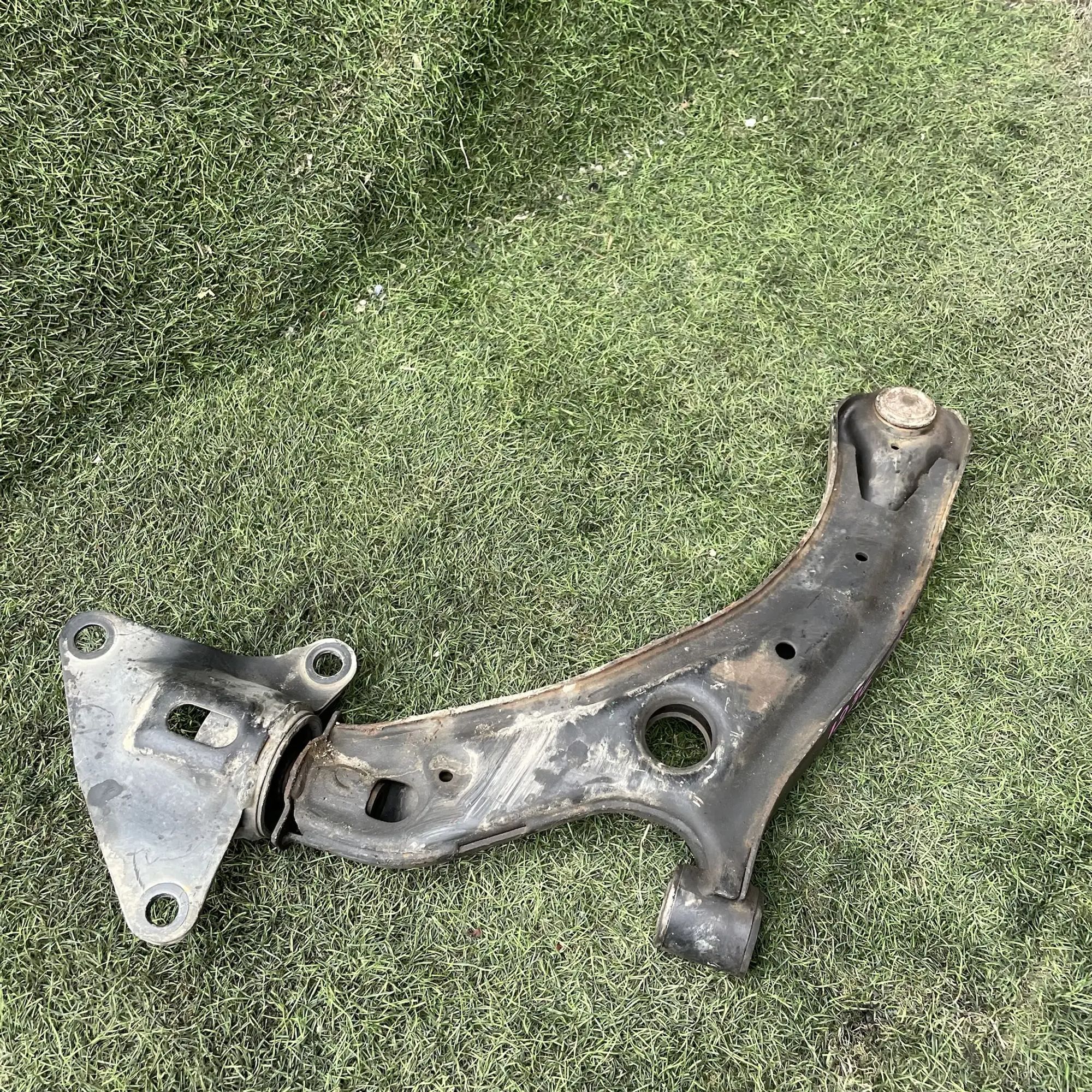https://ycs.partsauto.market/partsauto-images/thmbs/userImages/772e461030aea93f4dbb6447c0f924d3/part/8bee2d57-10d3-4d2f-a233-86729f6b7413_1779255303773.jpg