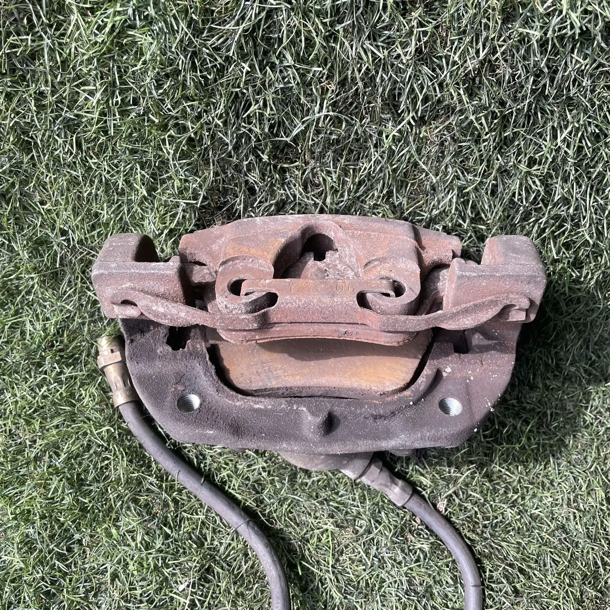 https://ycs.partsauto.market/partsauto-images/thmbs/userImages/772e461030aea93f4dbb6447c0f924d3/part/8c825e86-0b30-4a37-ac0a-47f6fbff6130_1776935333399.jpg