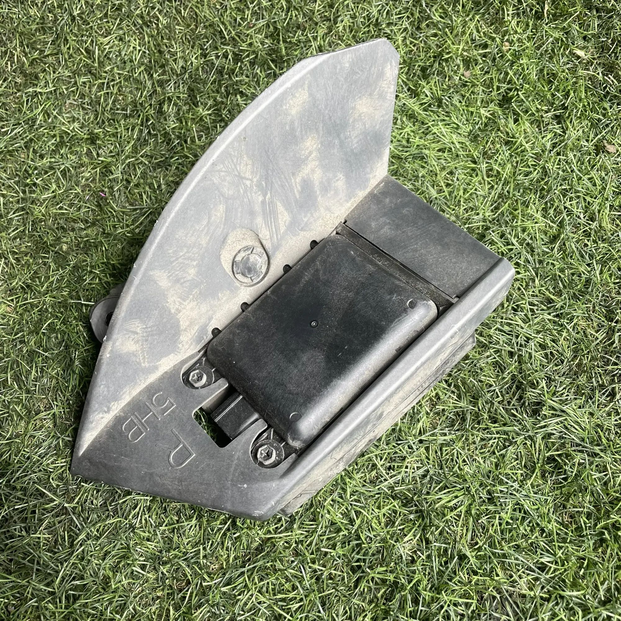 https://ycs.partsauto.market/partsauto-images/thmbs/userImages/772e461030aea93f4dbb6447c0f924d3/part/8d30947c-87a6-417b-860d-881e741dca64_1776515816131.jpg