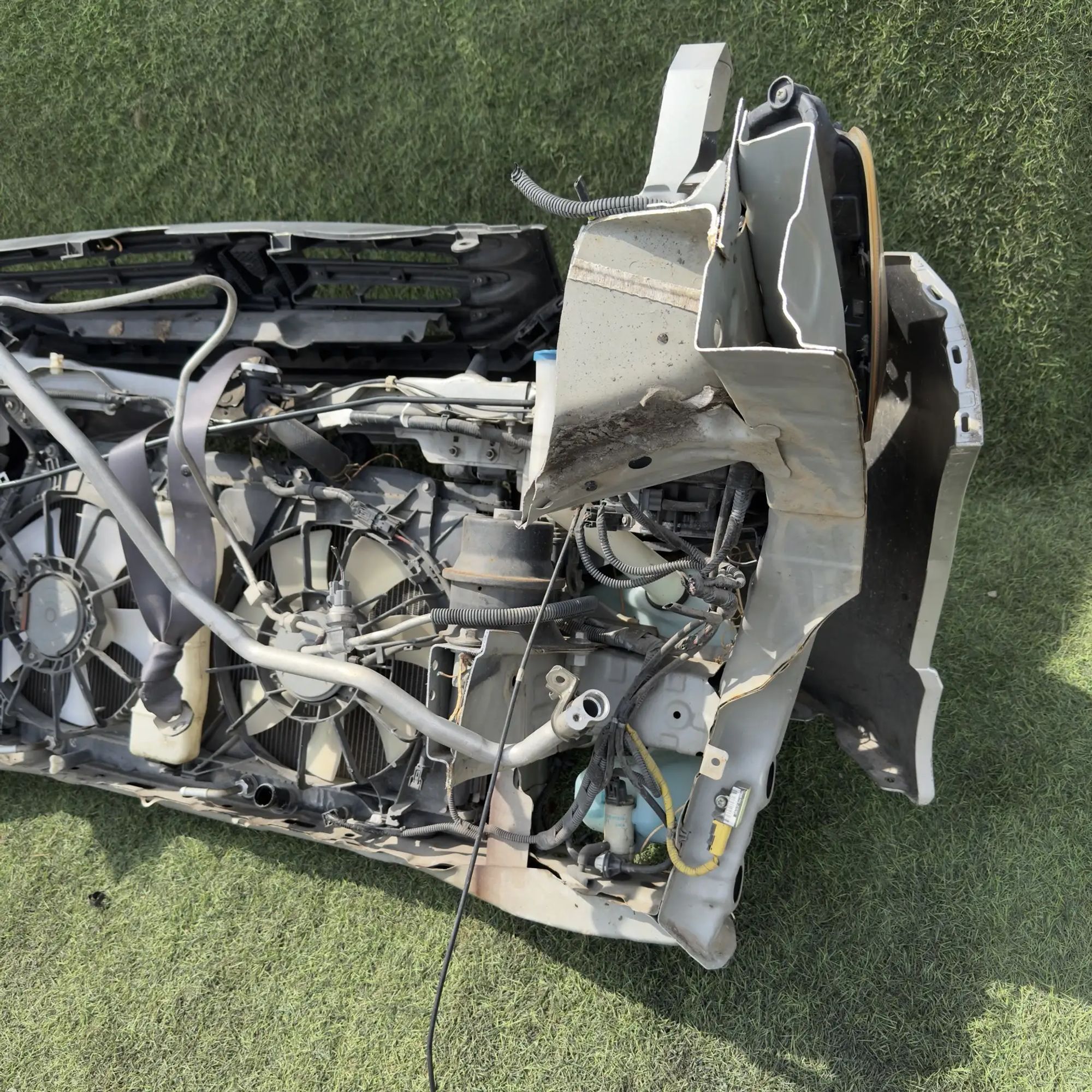 https://ycs.partsauto.market/partsauto-images/thmbs/userImages/772e461030aea93f4dbb6447c0f924d3/part/8d327fda-54b3-4f25-ab59-8a16412a9e4c_1778161522677.jpg