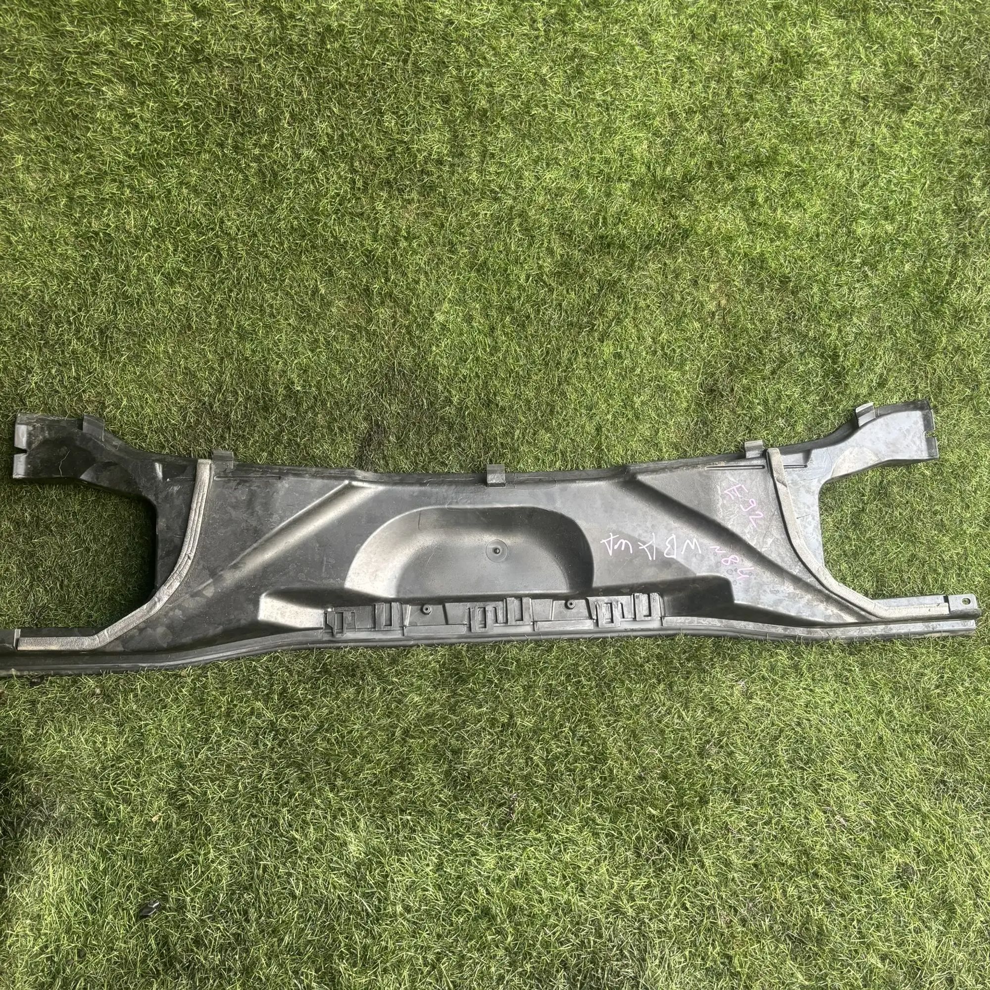 https://ycs.partsauto.market/partsauto-images/thmbs/userImages/772e461030aea93f4dbb6447c0f924d3/part/8d3b3320-5d81-422e-b0b5-1e05e997a13b_1776769076250.jpg