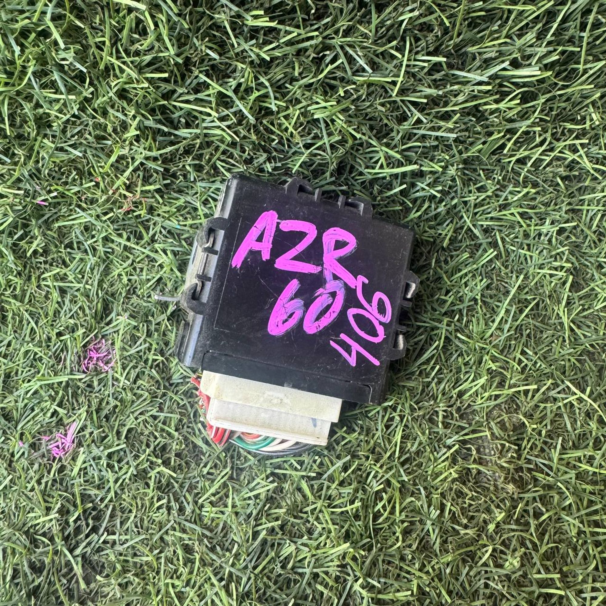 406 Блок управления корректором фар Toyota Noah AZR60, 5000 рублей, Невинномысск