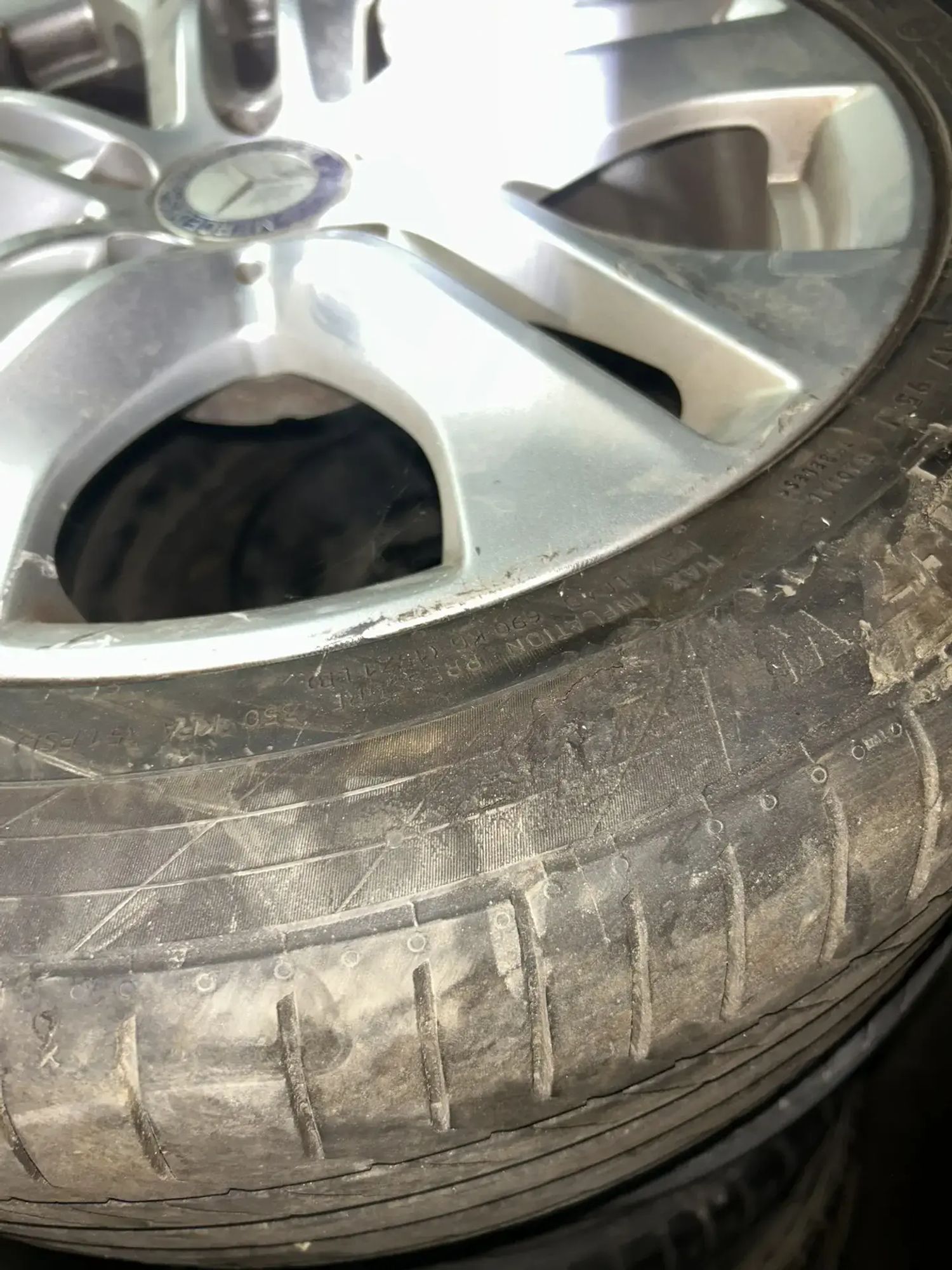 https://ycs.partsauto.market/partsauto-images/thmbs/userImages/772e461030aea93f4dbb6447c0f924d3/part/8e85c4be-eccb-4ed2-8f9e-9826ea5eee34_1773989881876.jpg