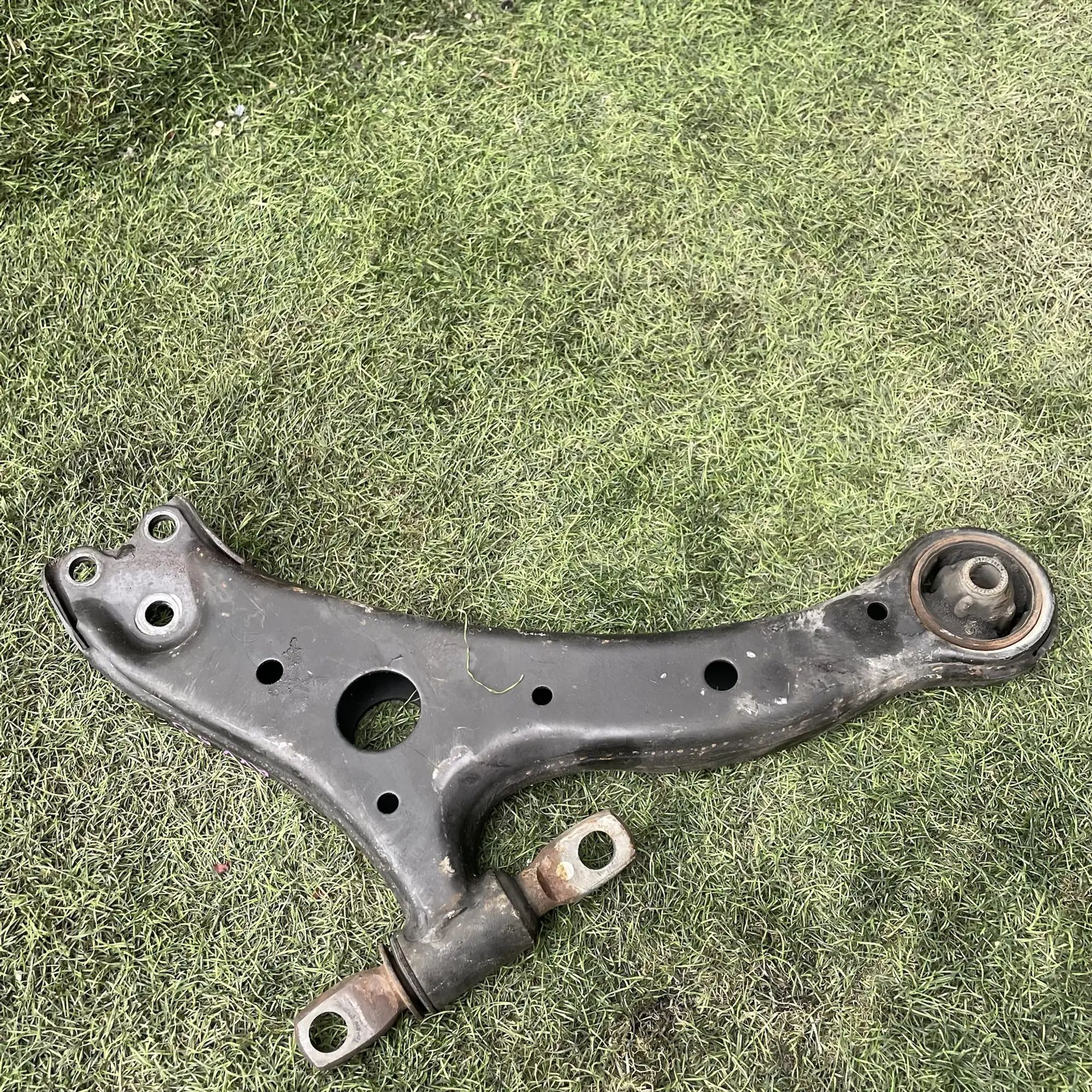 https://ycs.partsauto.market/partsauto-images/thmbs/userImages/772e461030aea93f4dbb6447c0f924d3/part/8e9791ce-9b2a-4dca-bf31-71df437b6f48_1779198143542.jpg