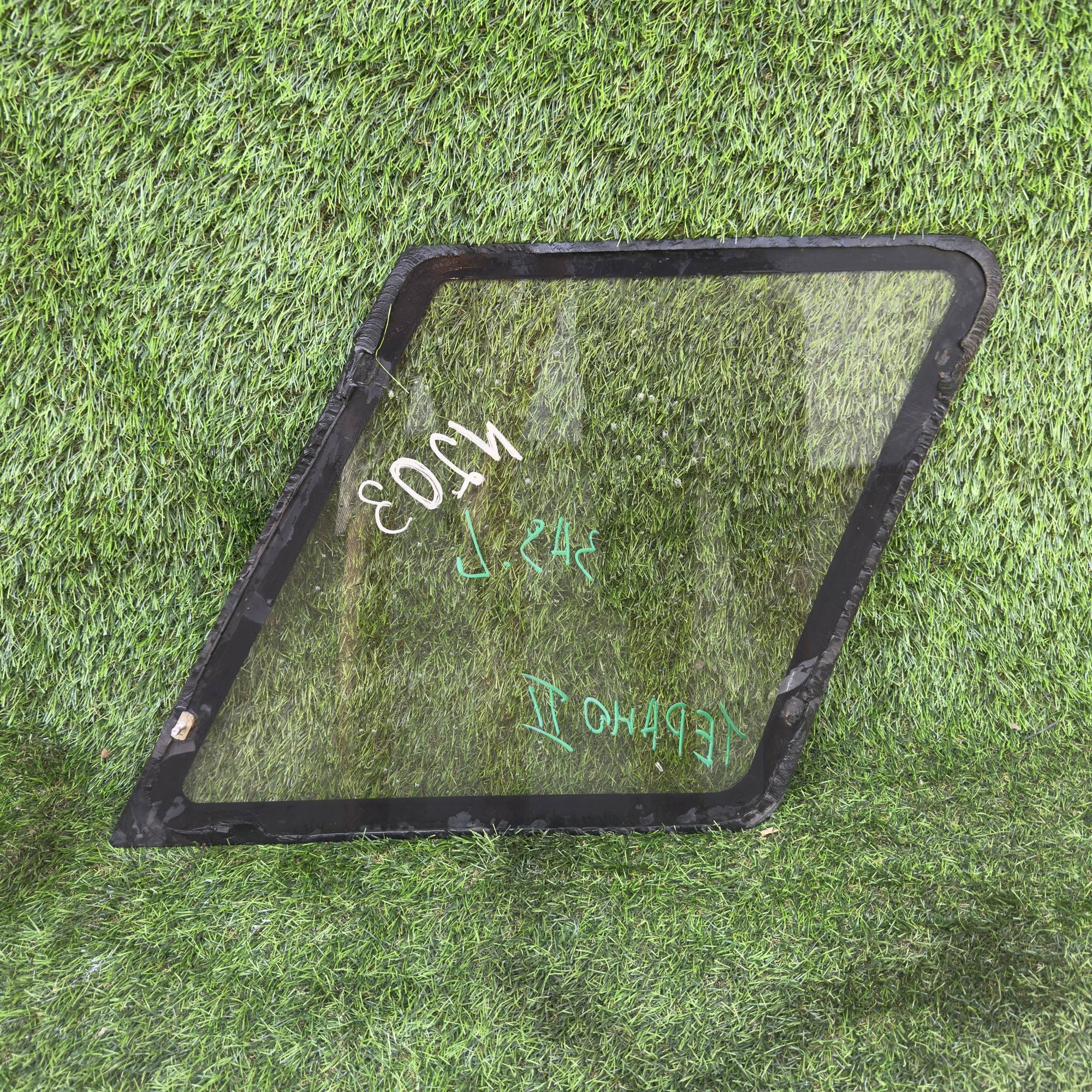 203 Стекло собачника левое NISSAN TERRANO D21, 3500 рублей, Невинномысск