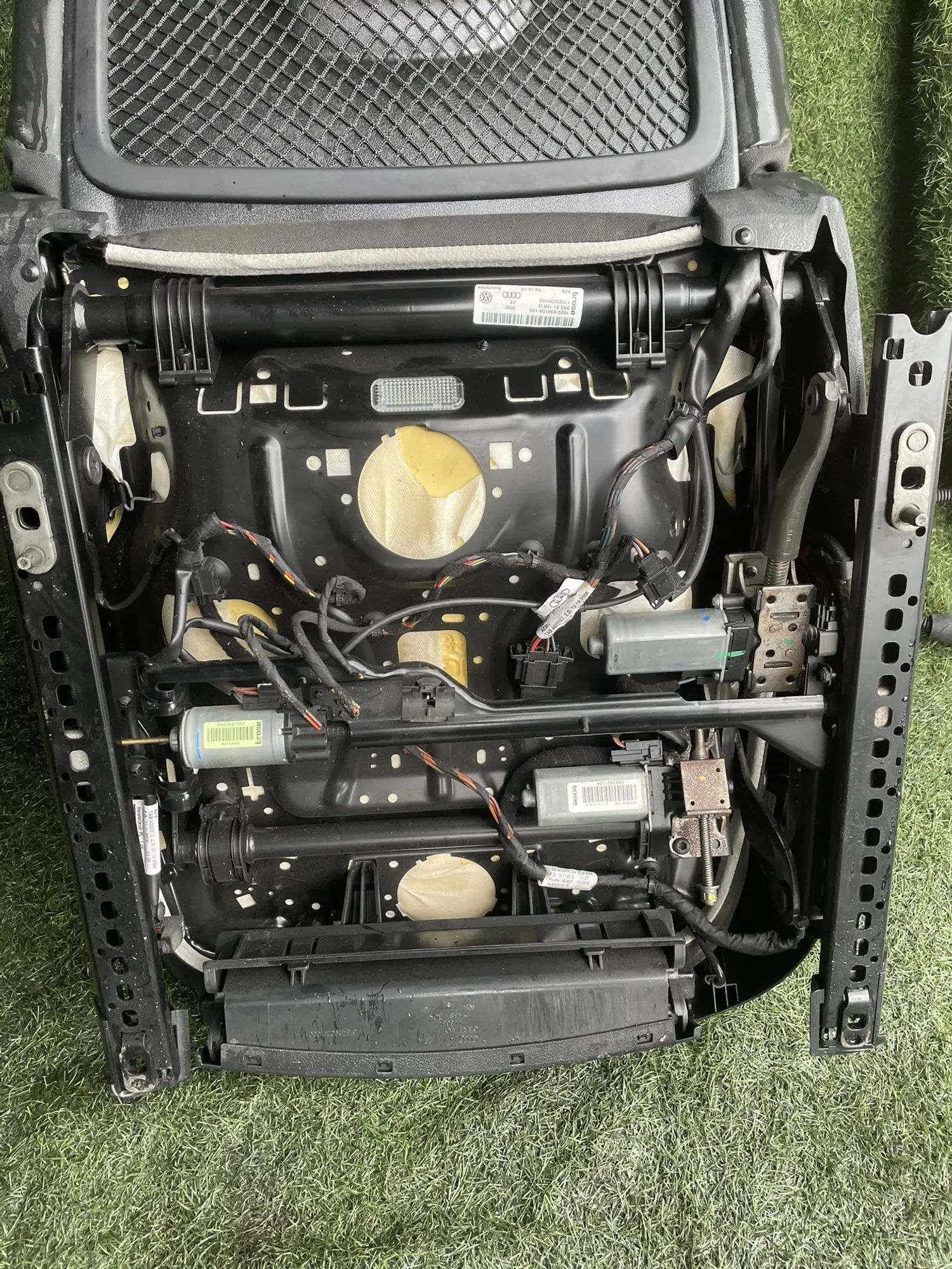 https://ycs.partsauto.market/partsauto-images/thmbs/userImages/772e461030aea93f4dbb6447c0f924d3/part/8ee84686-b9b8-47a7-9e8b-a063cd54d4ed_1777967836246.jpg