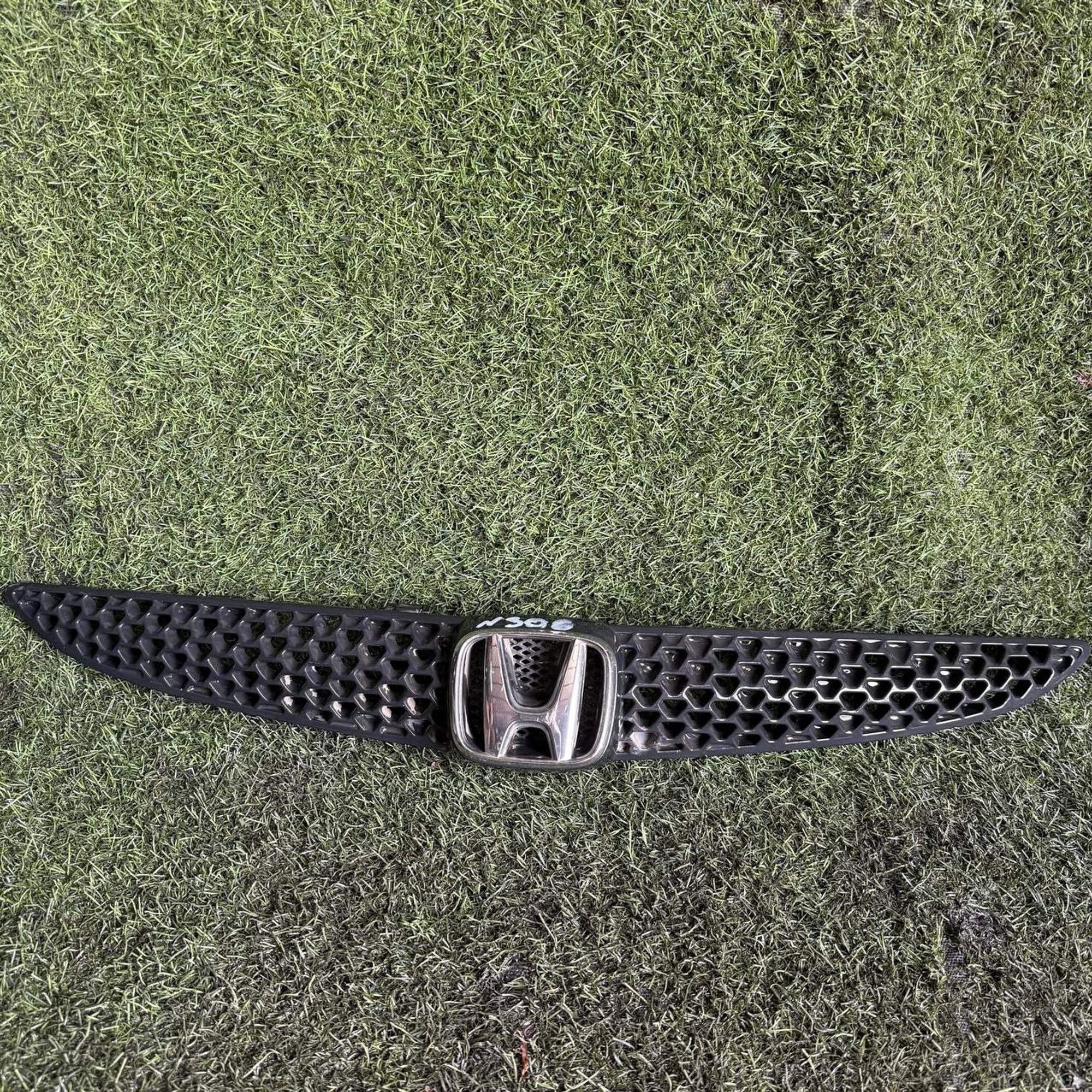 306 Решетка радиатора HONDA FIT GD1, 2500 рублей, Невинномысск