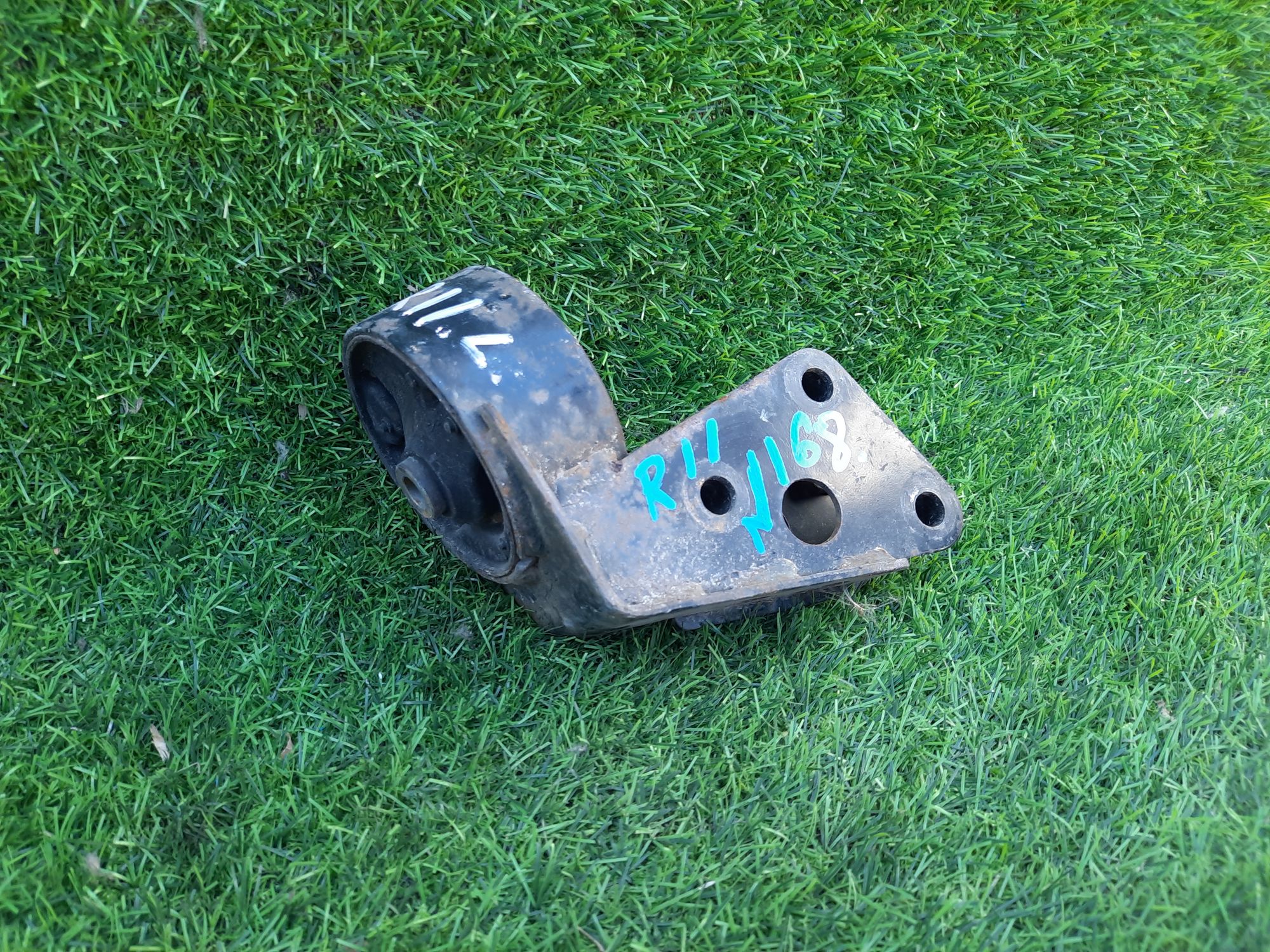 168 Подушка двигателя левая NISSAN PRESIA R11, 3000 рублей, Невинномысск