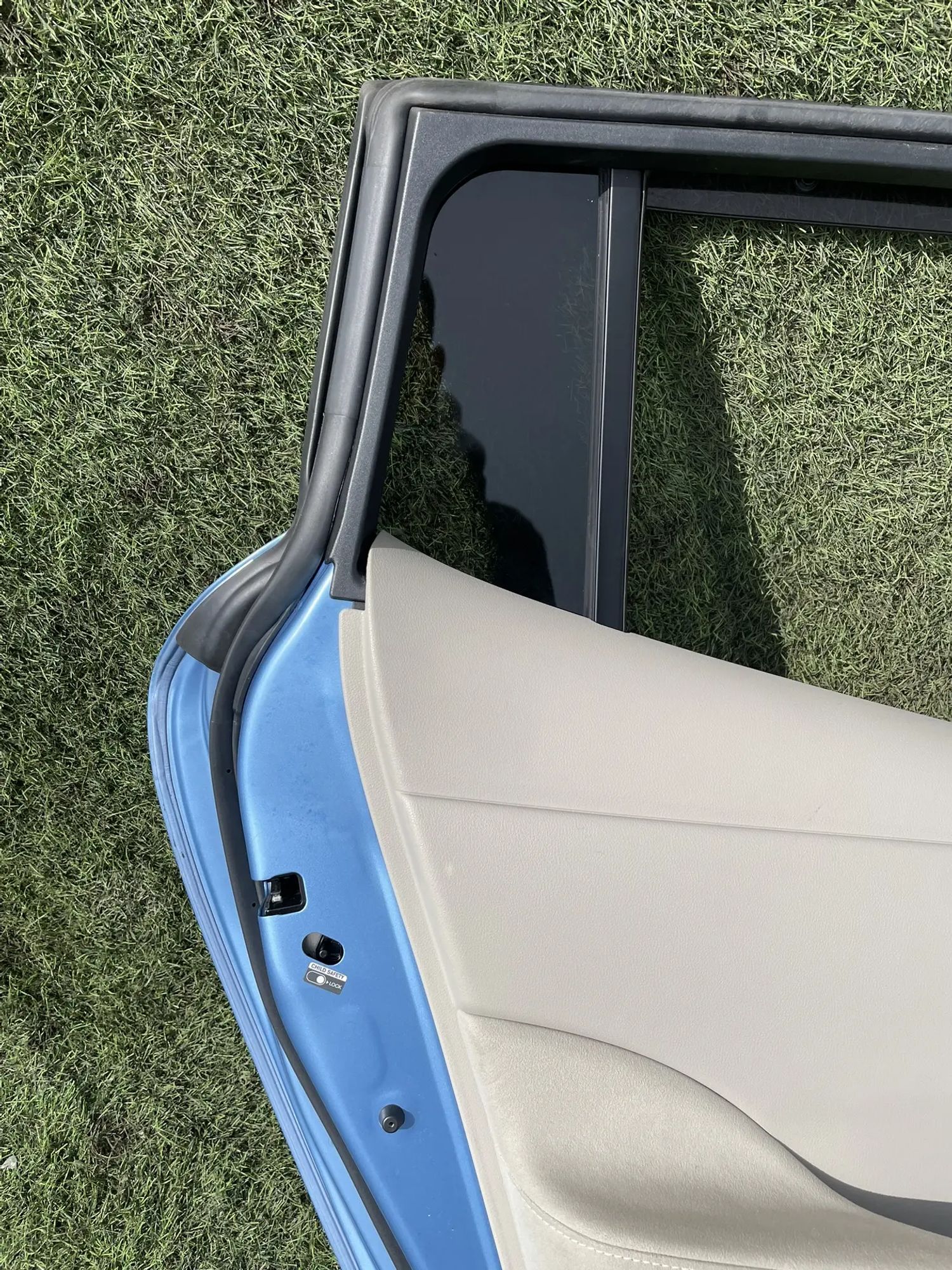 4015 Дверь задняя левая  Nissan Leaf AZE0 24kw 2014, 11500 рублей, Невинномысск