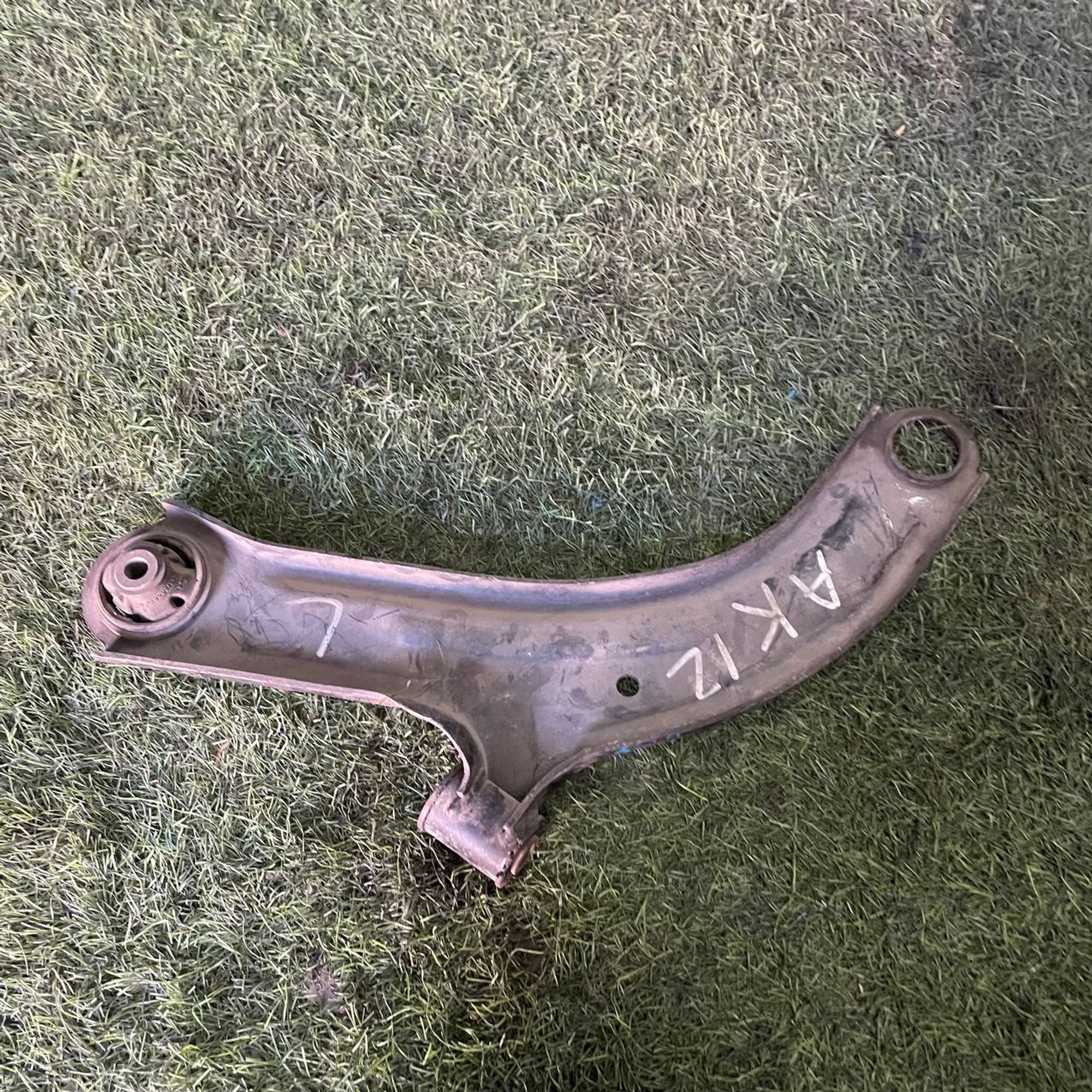 309 Рычаг передний правый нижний NISSAN MARCH AK12, 3000 рублей, Невинномысск